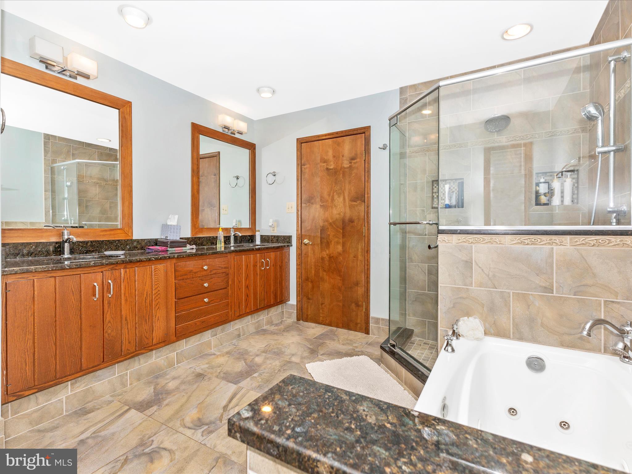 SCOUTS KNOLL - Residential