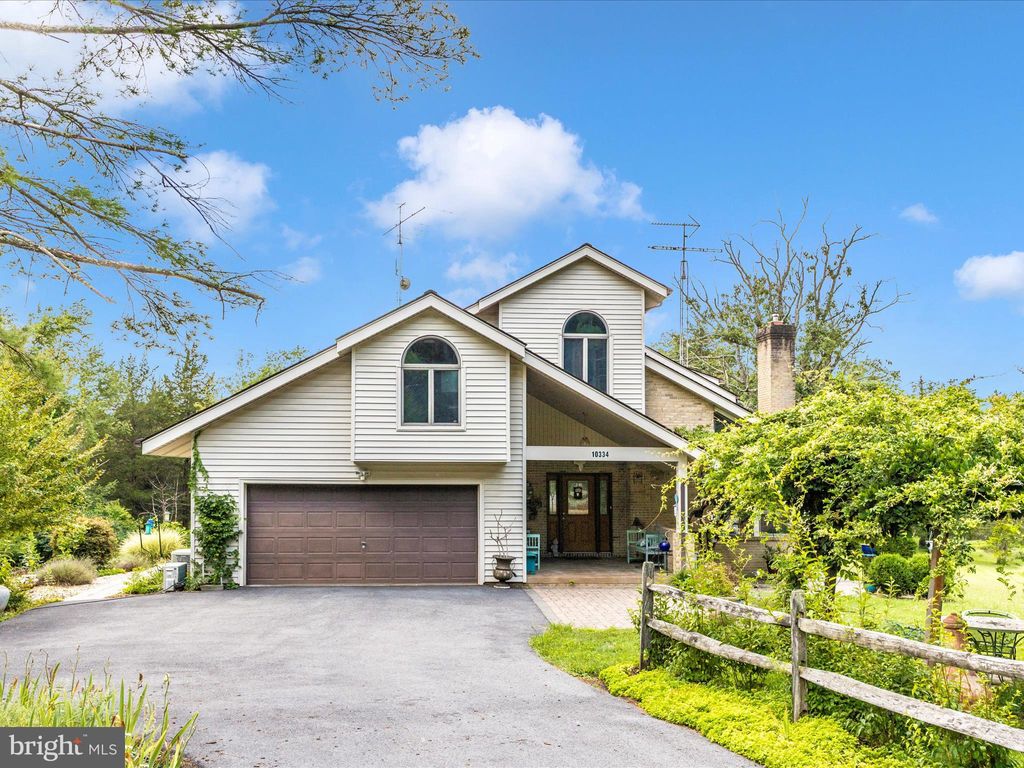 Photo of 10334 Harp Road, WALKERSVILLE, MD 21793 (MLS # MDFR2080590)