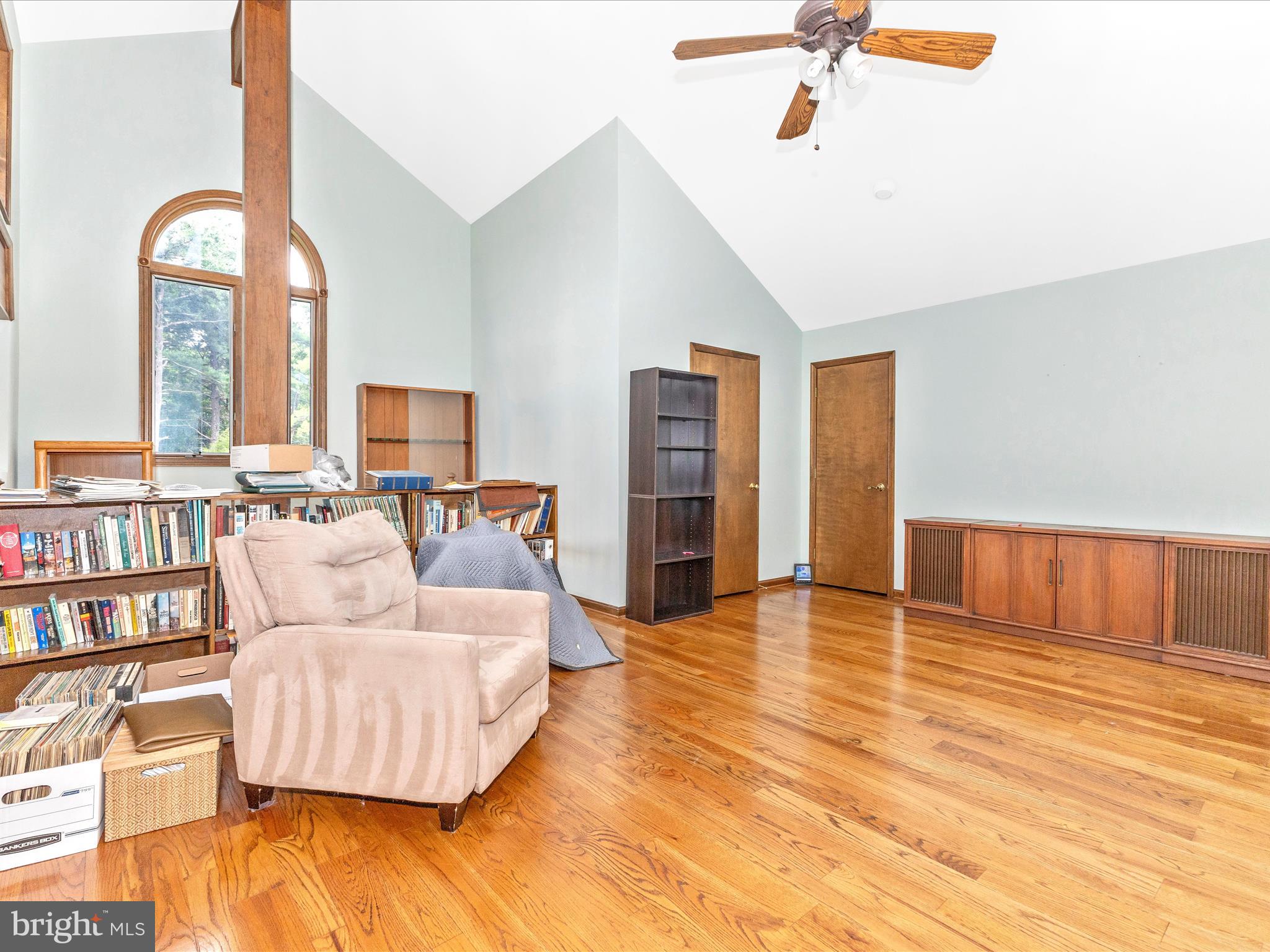 SCOUTS KNOLL - Residential