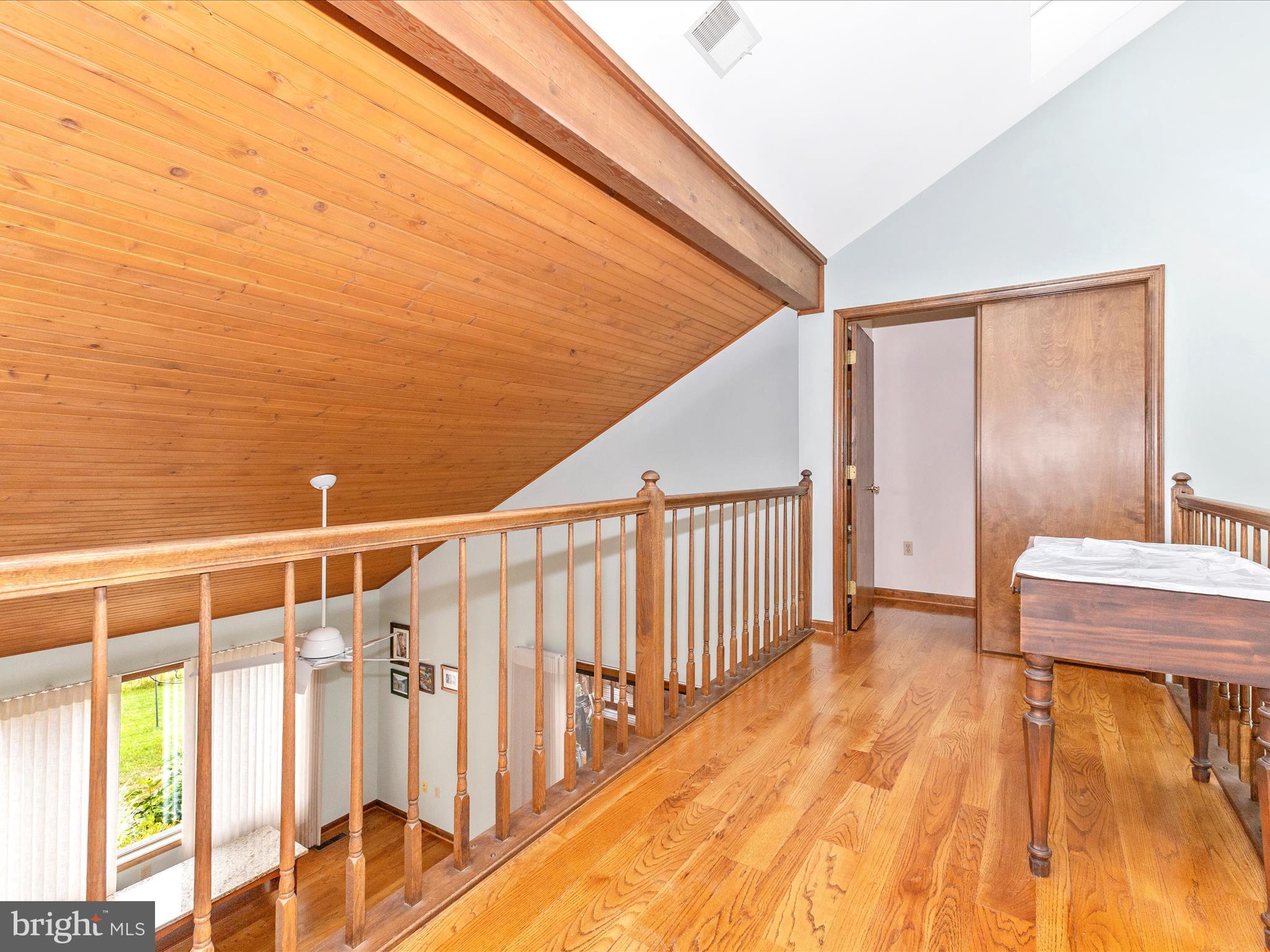 SCOUTS KNOLL - Residential