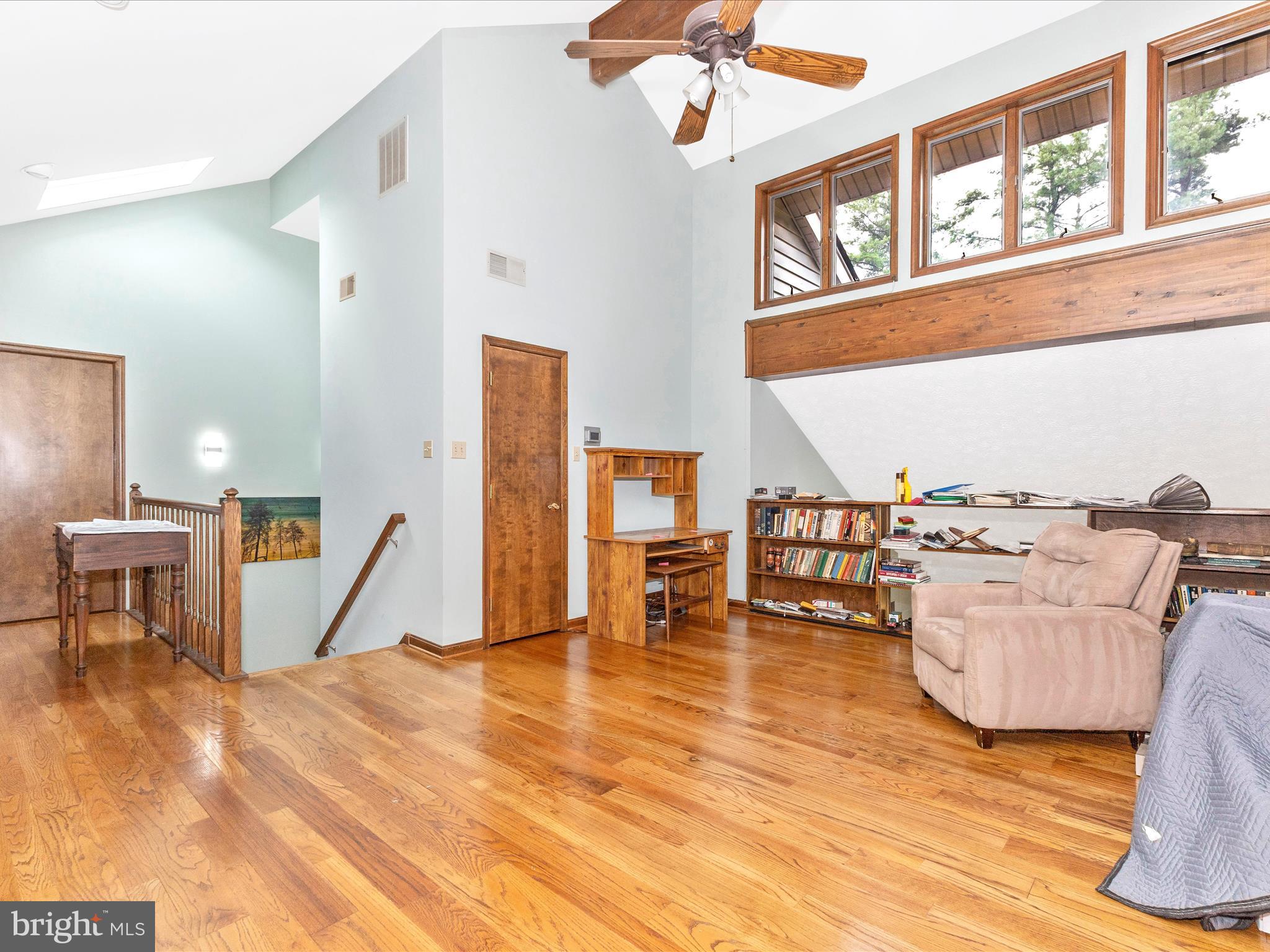 SCOUTS KNOLL - Residential