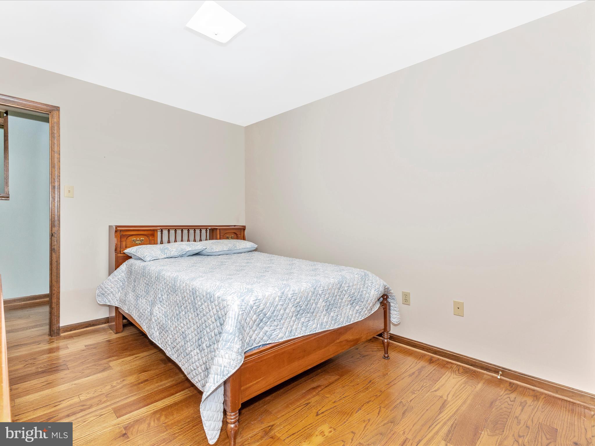 SCOUTS KNOLL - Residential