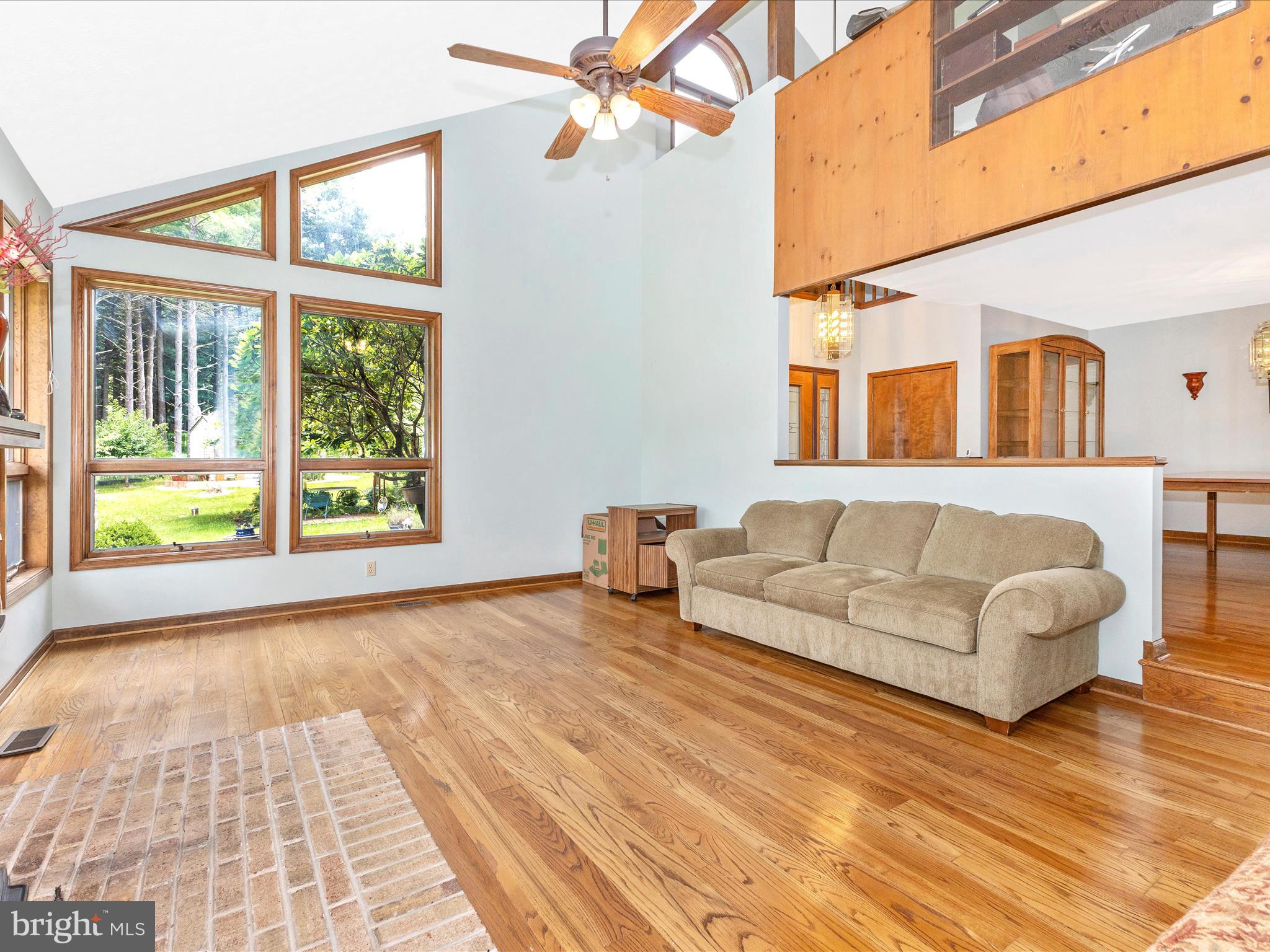 SCOUTS KNOLL - Residential