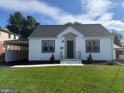 Homes For Sale - 1012 S Coldbrook Avenue<br/> CHAMBERSBURG, PA 17201