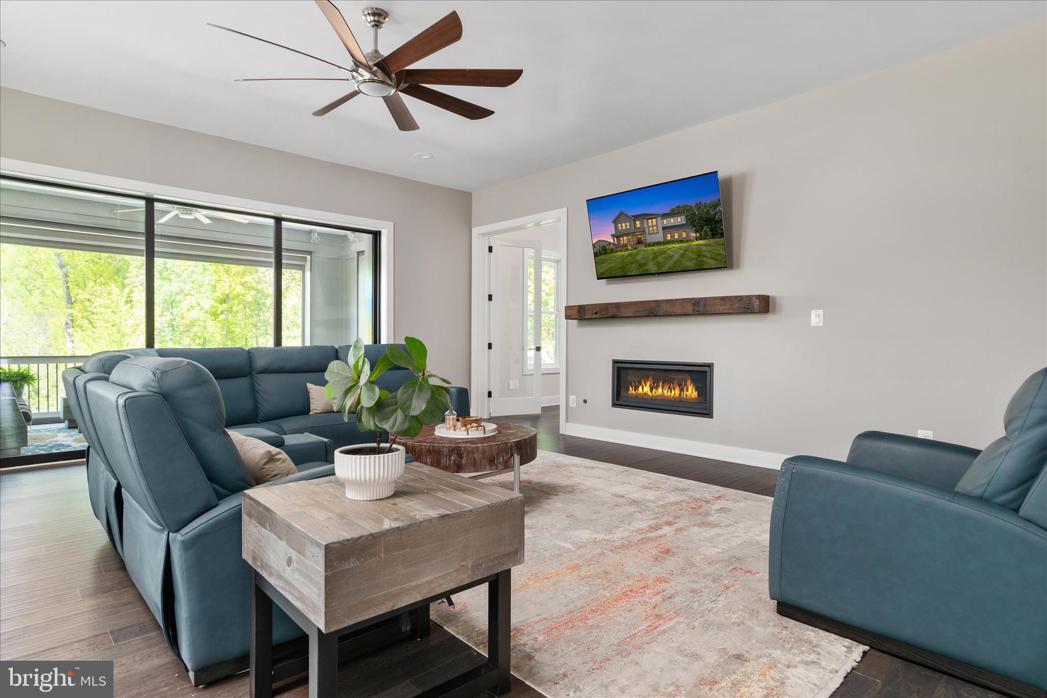 DOMINION VALLEY COUNTRY CLUB - Residential