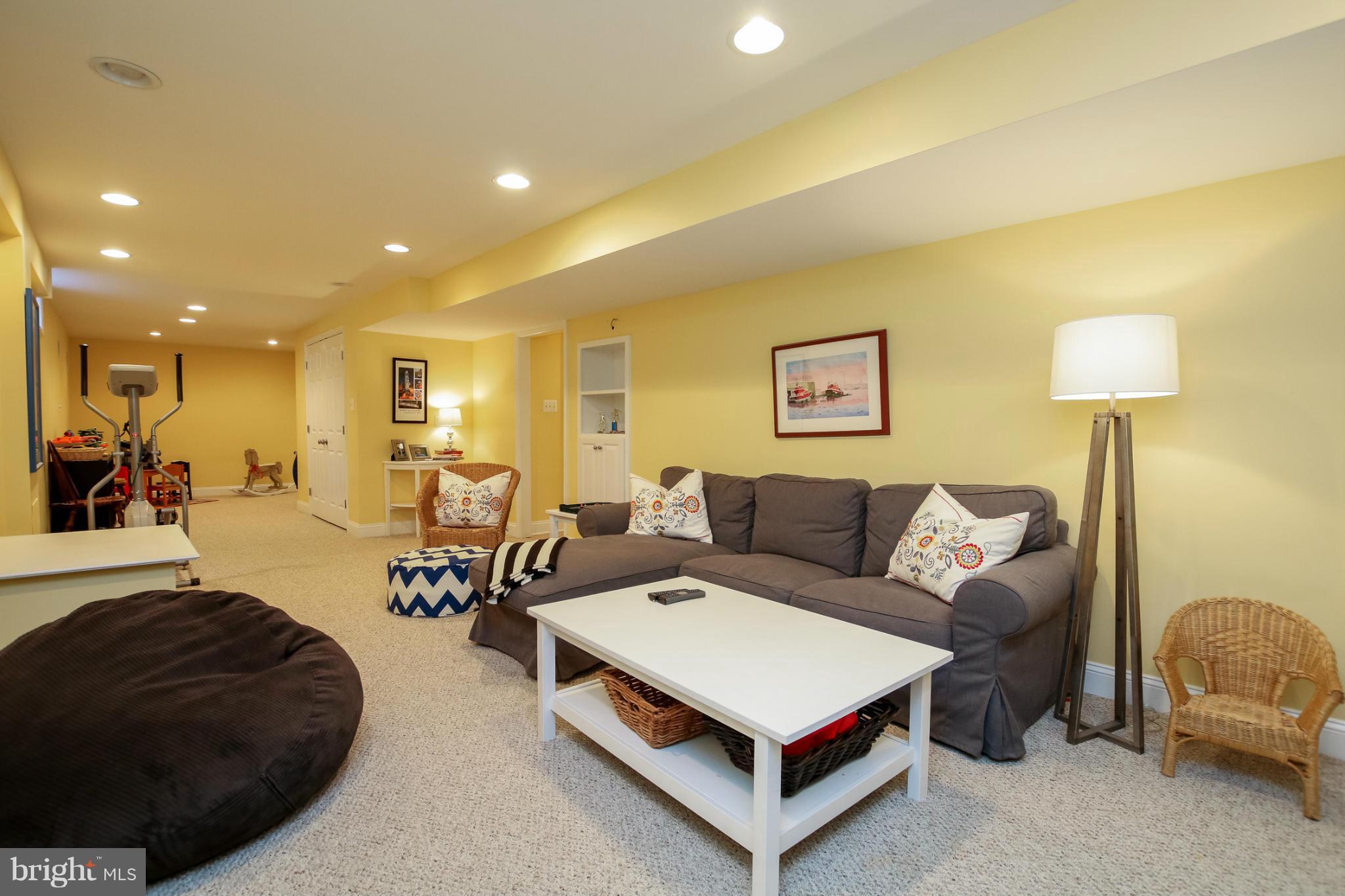 HUNTERS RUN - Residential