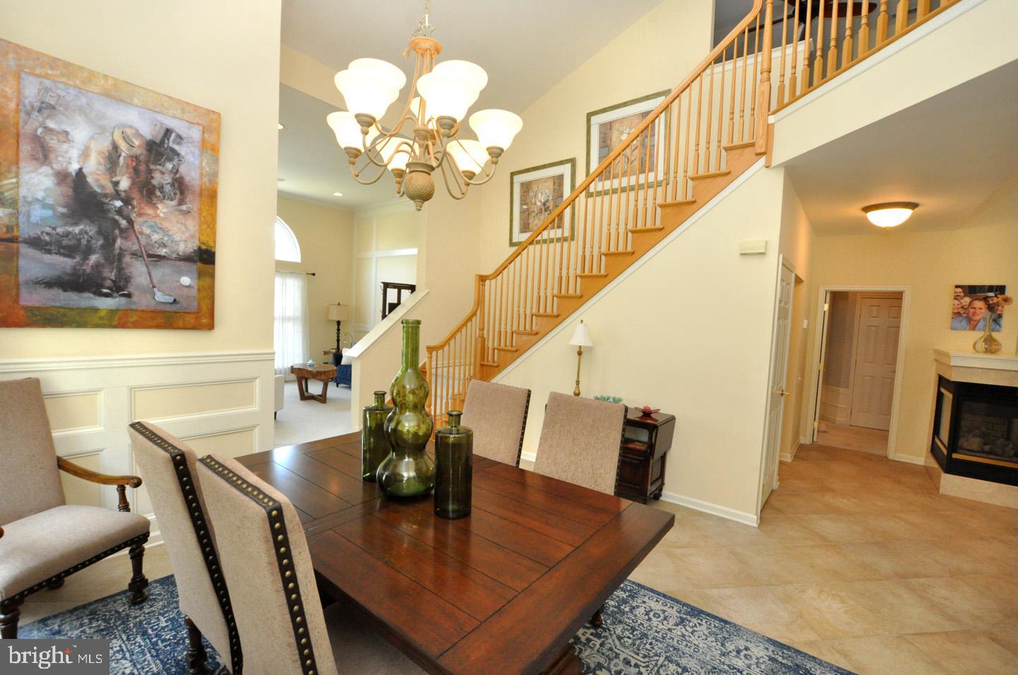 6 KRESSON COURT