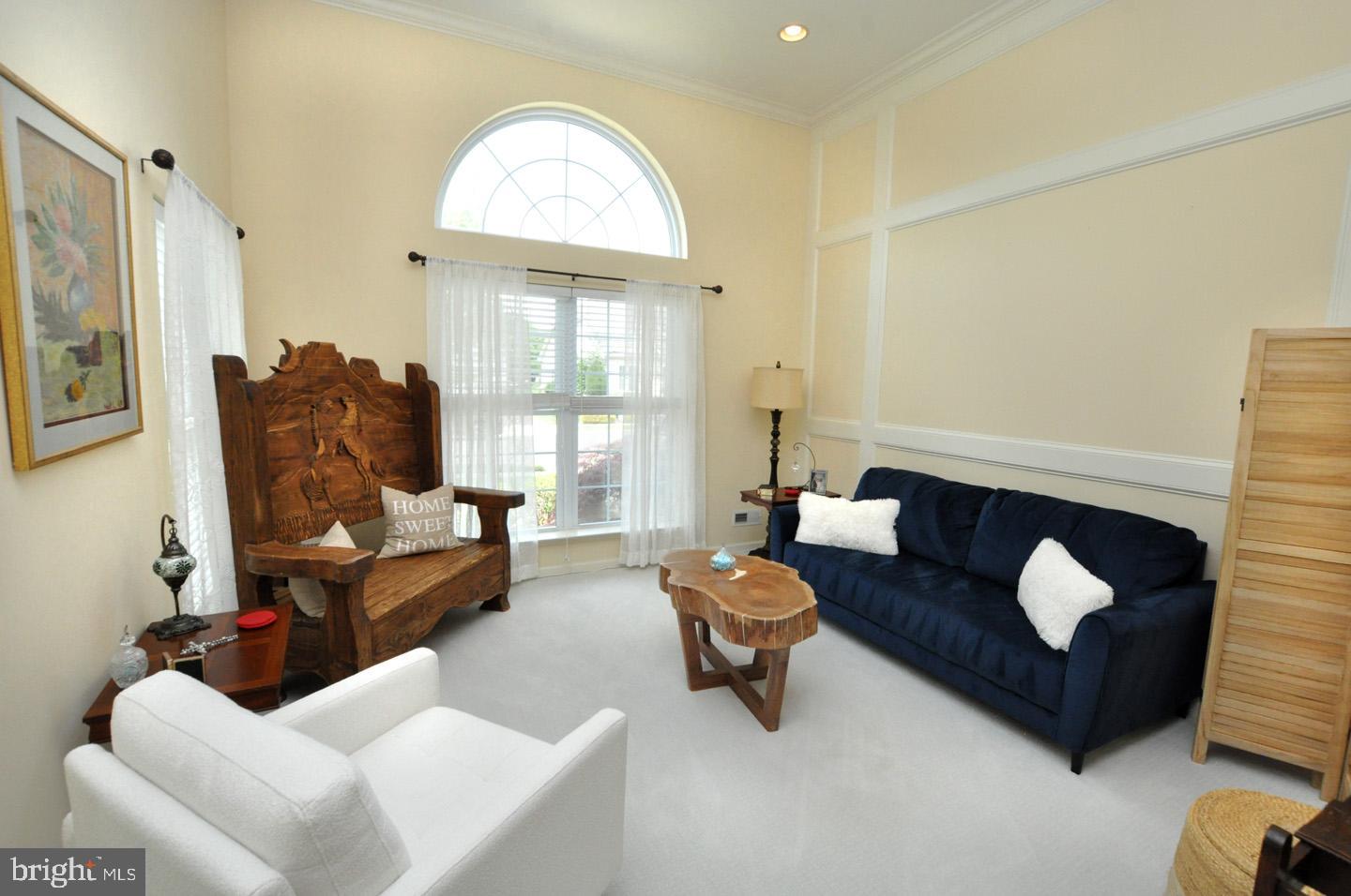 6 KRESSON COURT