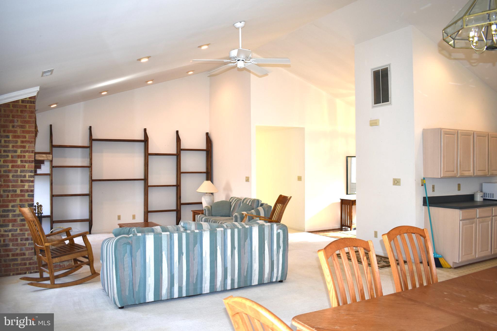 SHERATON HILLS SOUTH - Residential