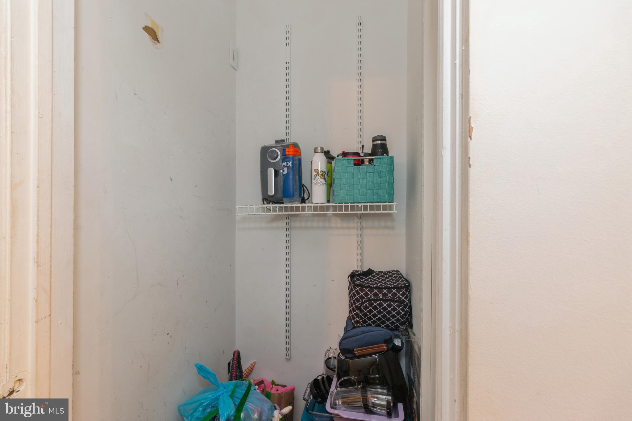 HOLLOWS - Residential Lease