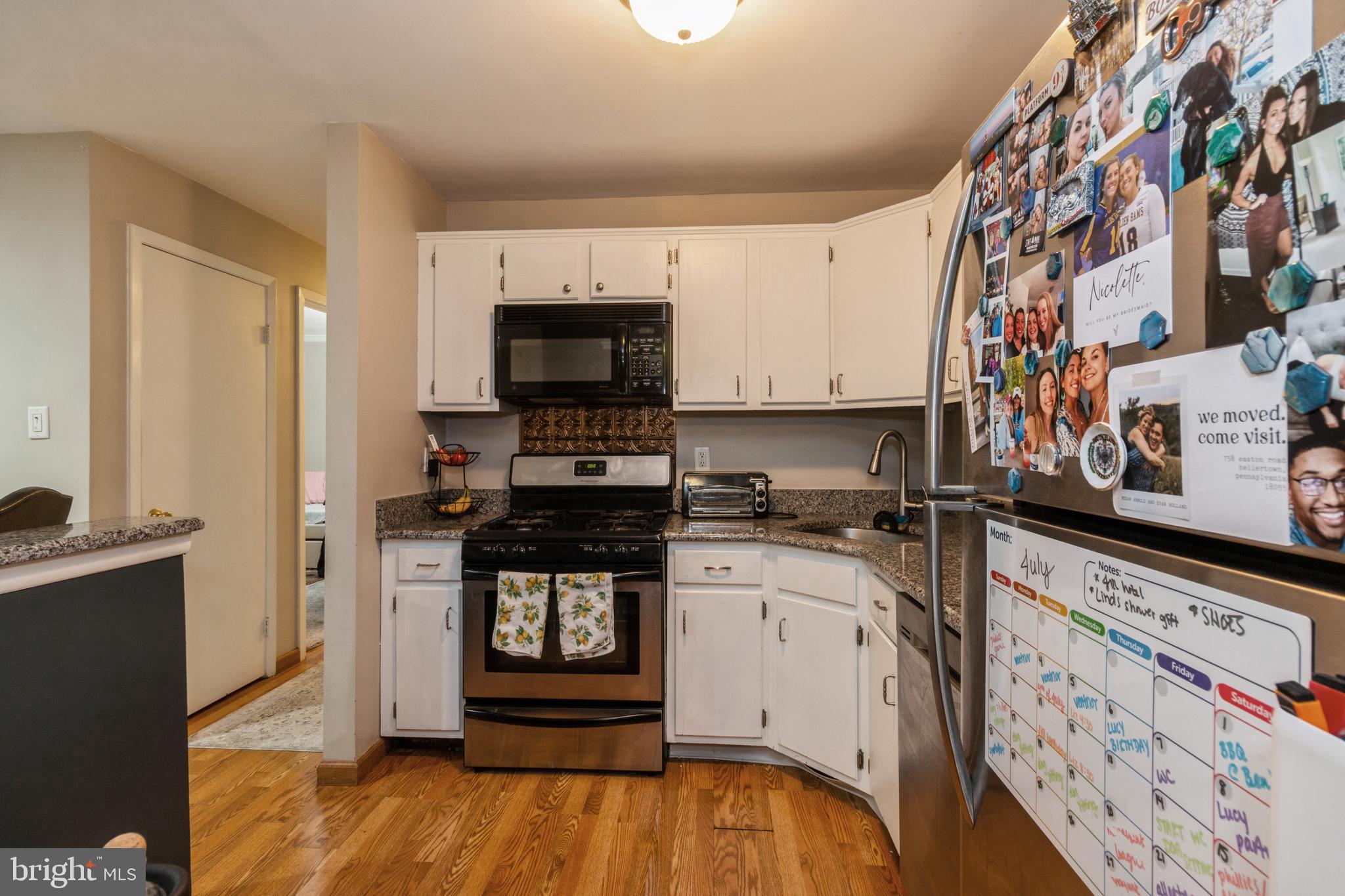 HOLLOWS - Residential Lease