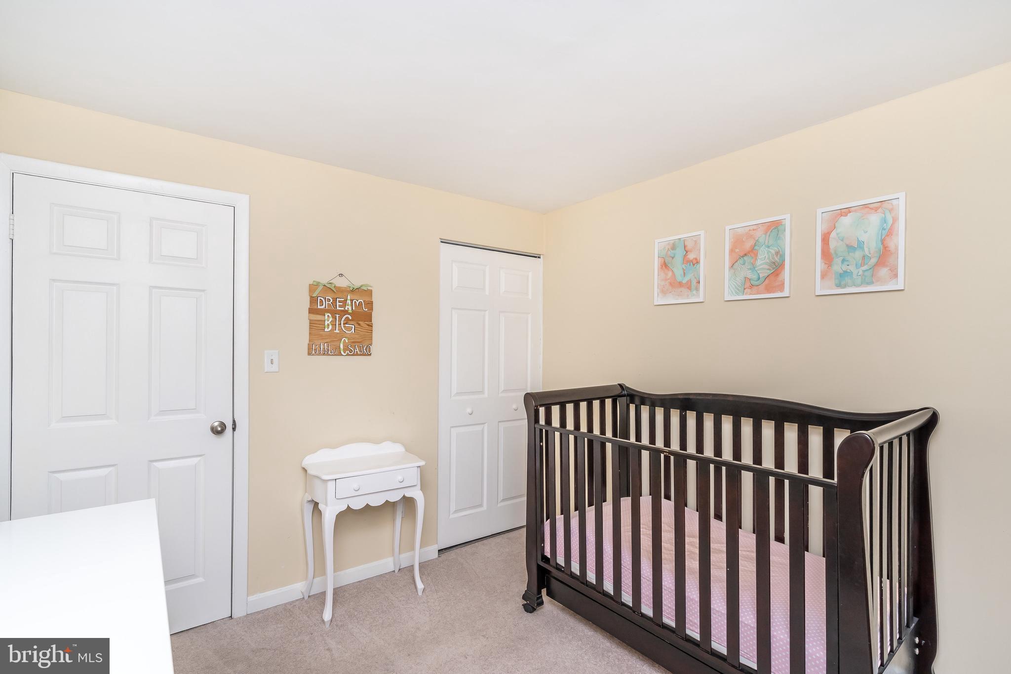 CROFTON SQUARE - Residential