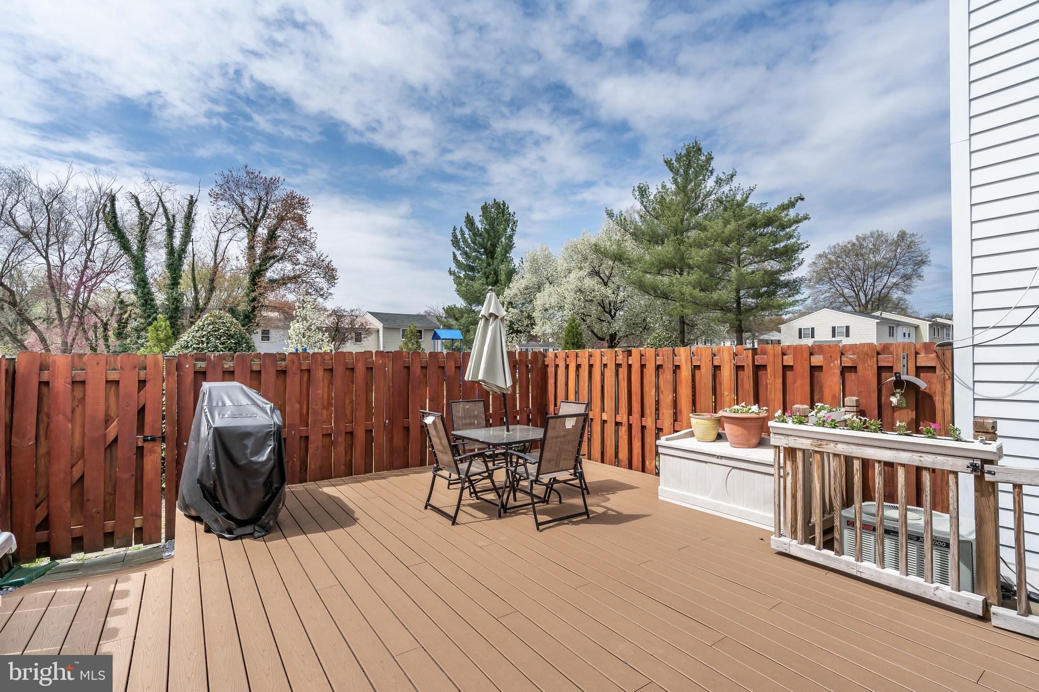 CROFTON SQUARE - Residential