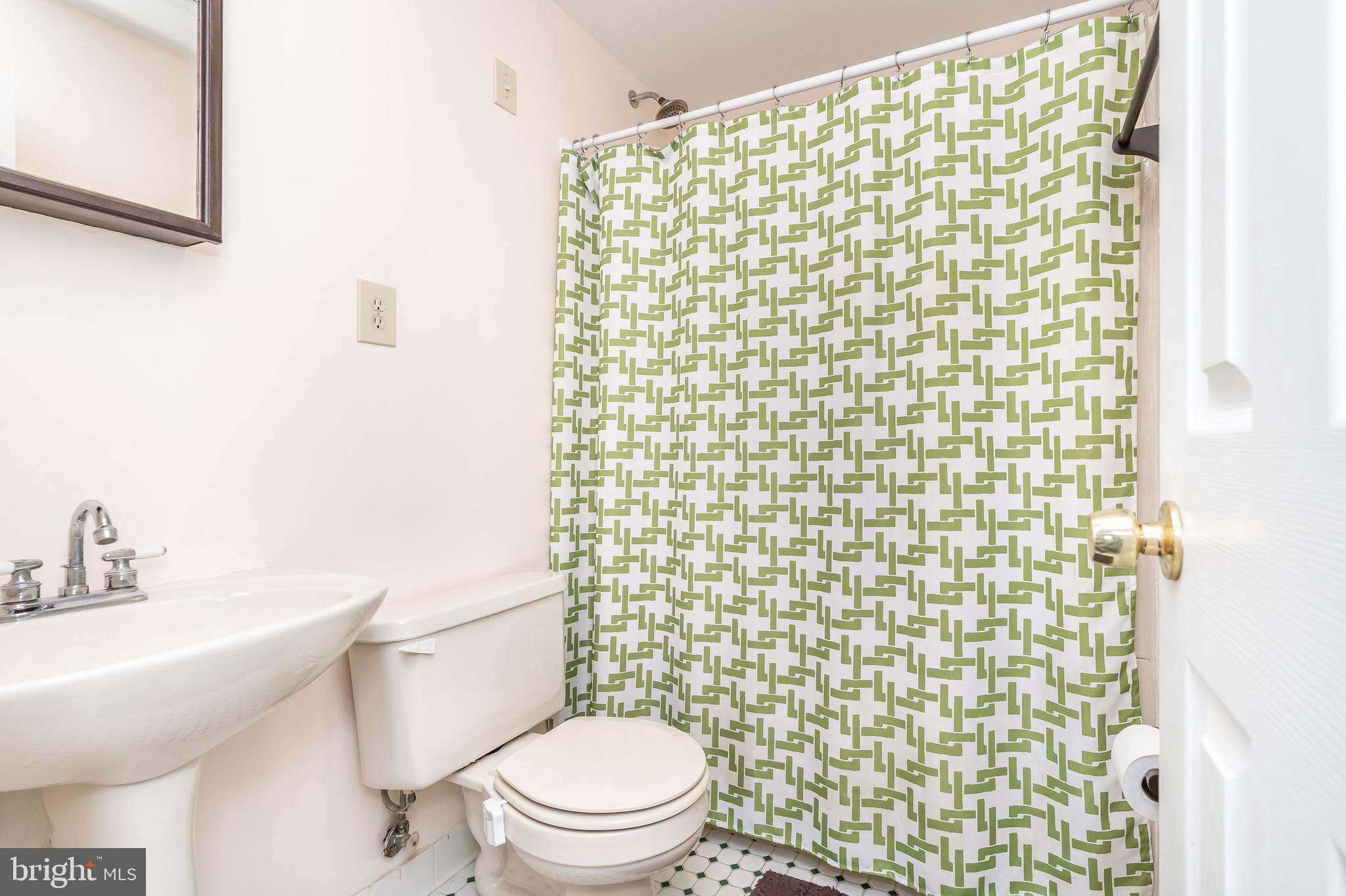 CROFTON SQUARE - Residential