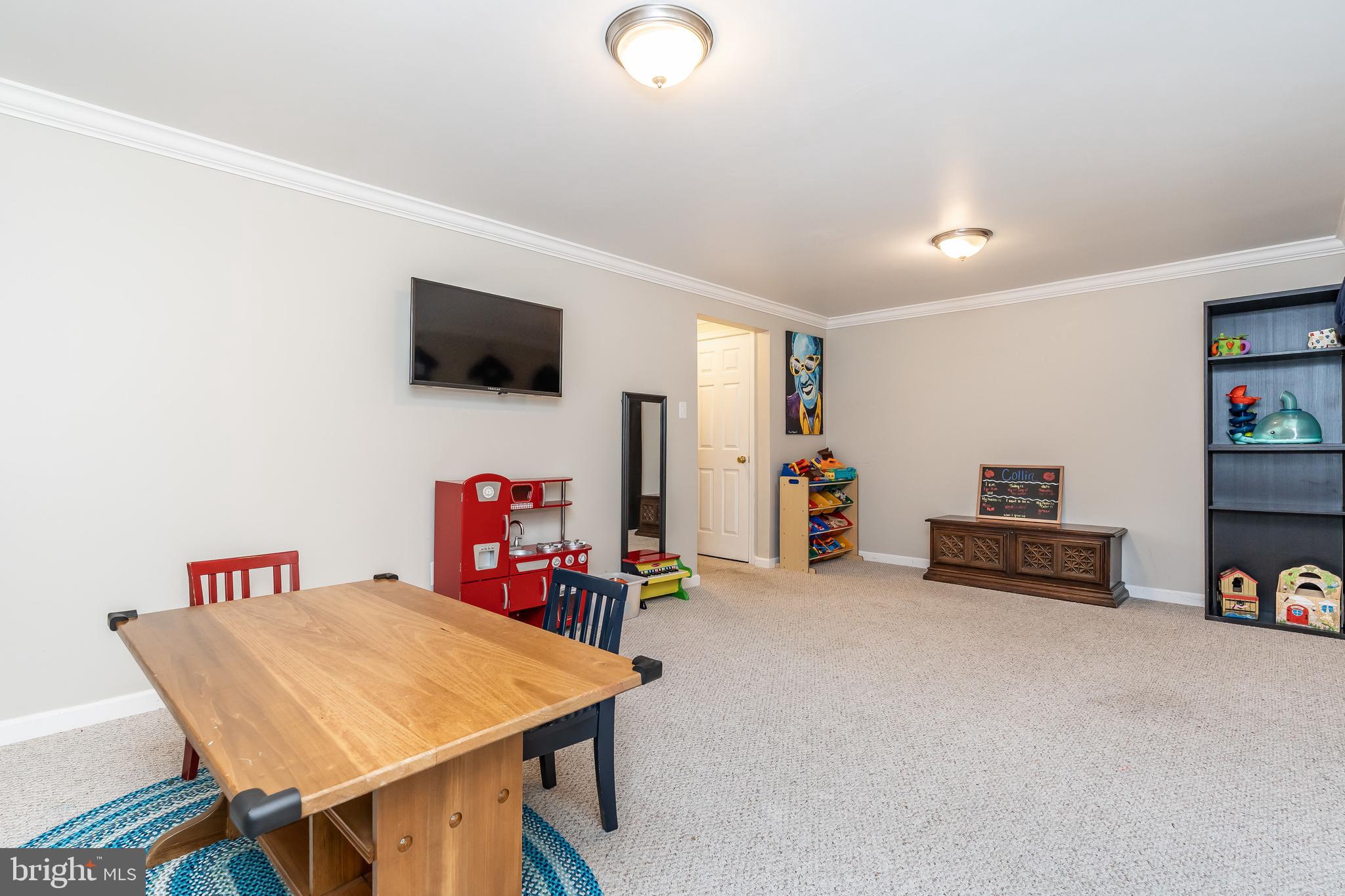 CROFTON SQUARE - Residential