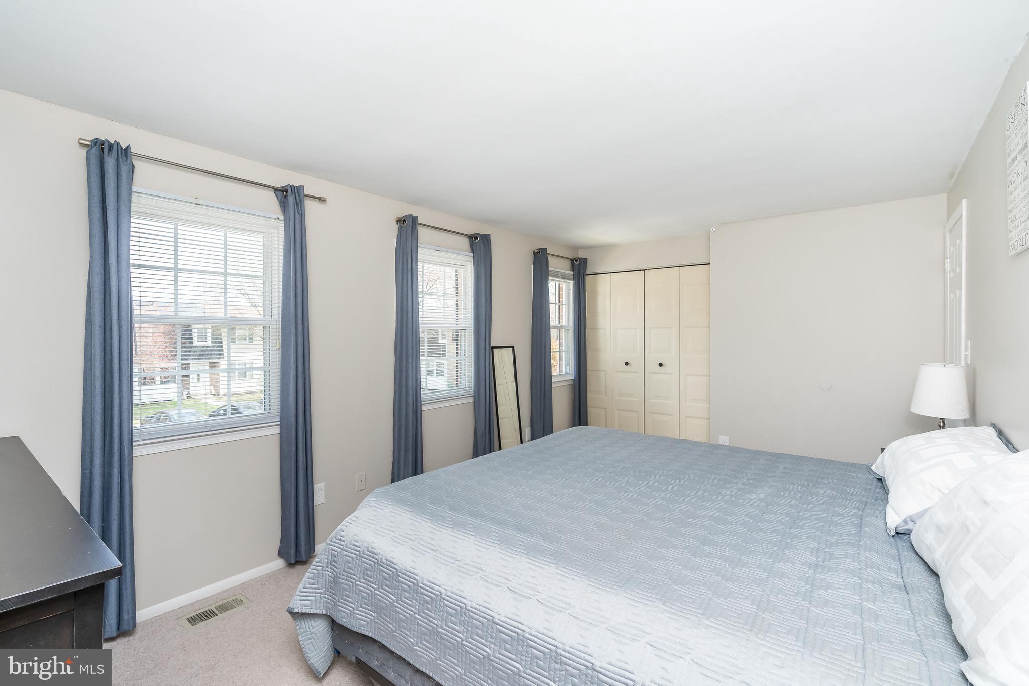 CROFTON SQUARE - Residential