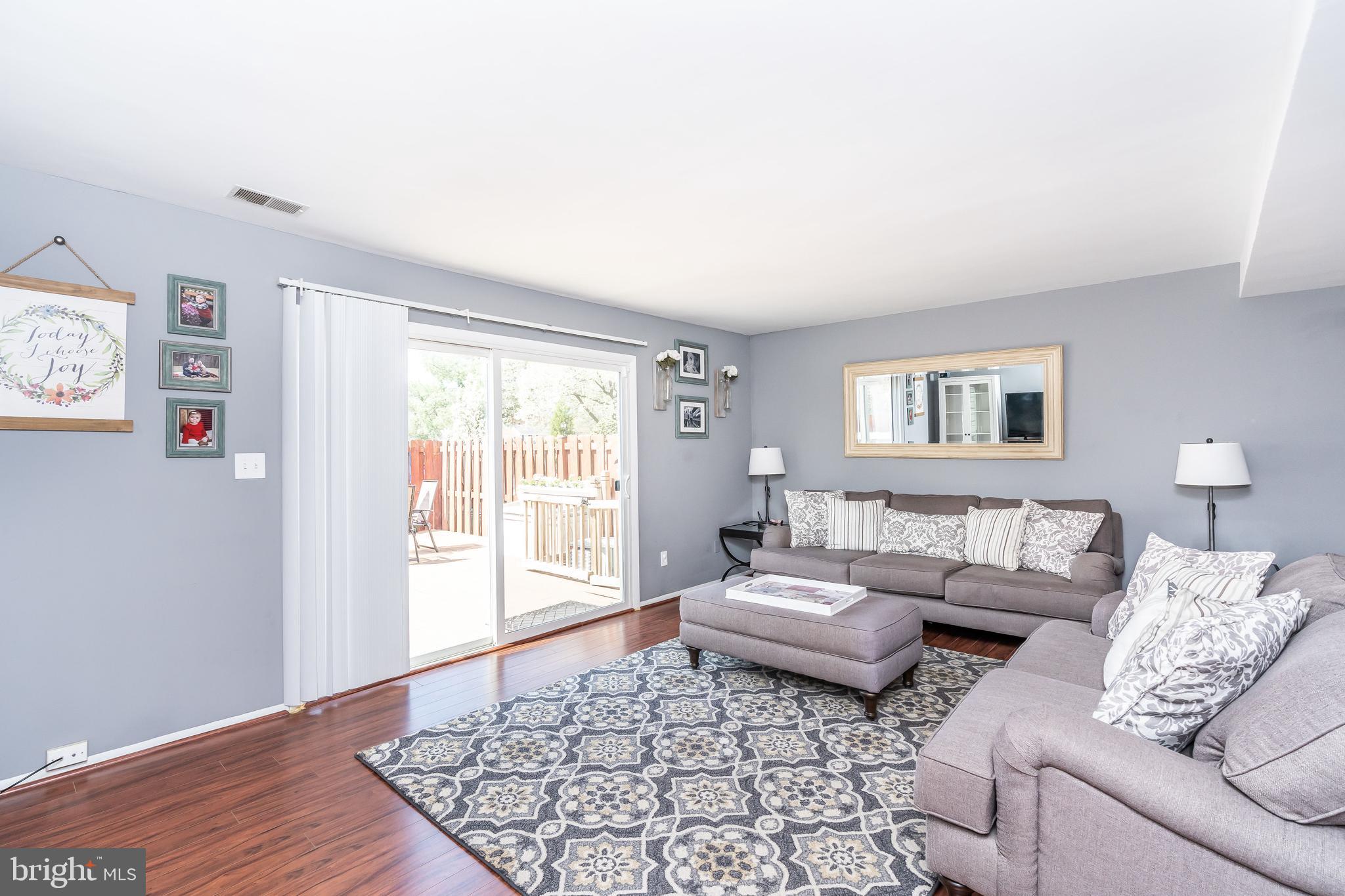 CROFTON SQUARE - Residential