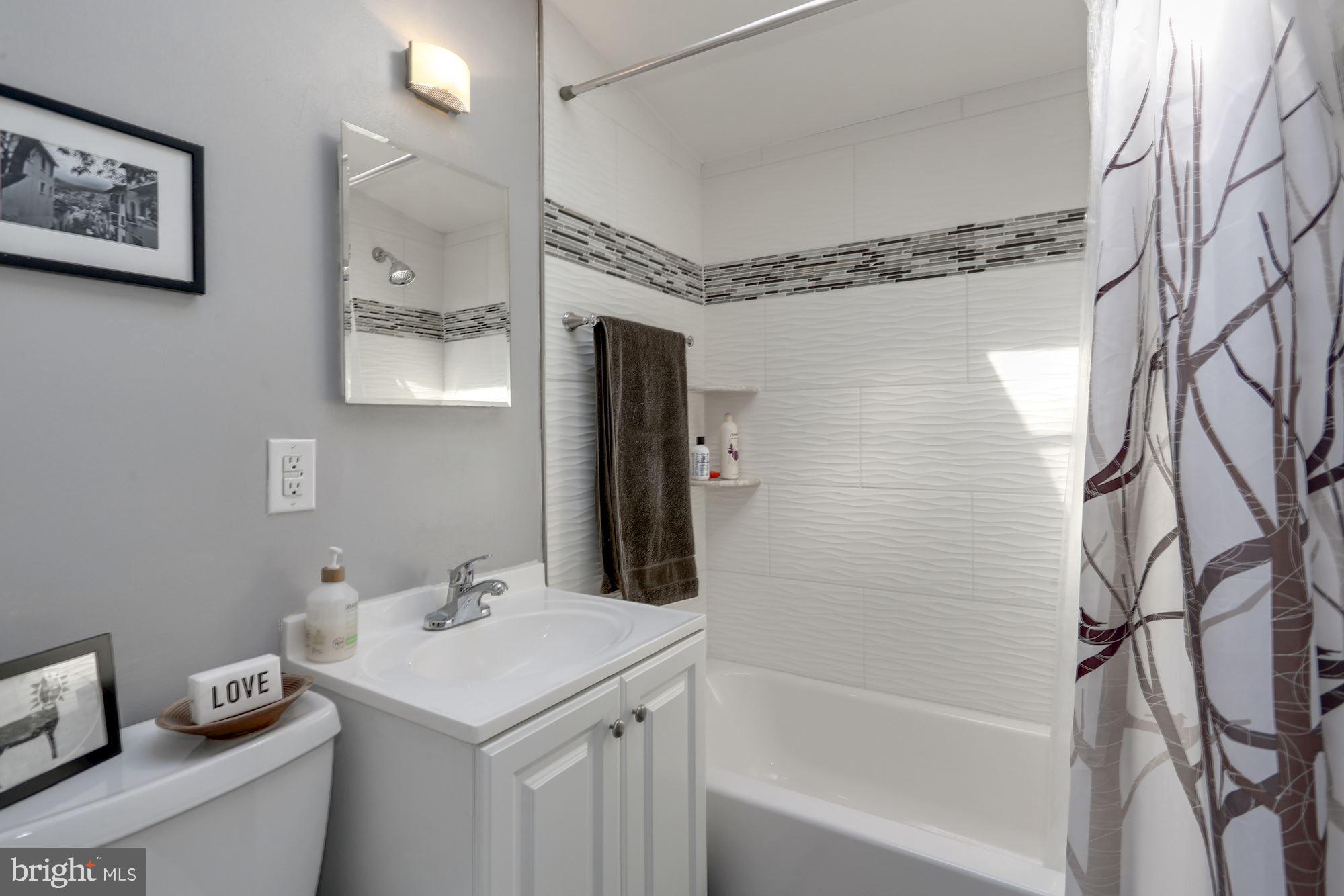 HOLMES RUN ACRES - Residential