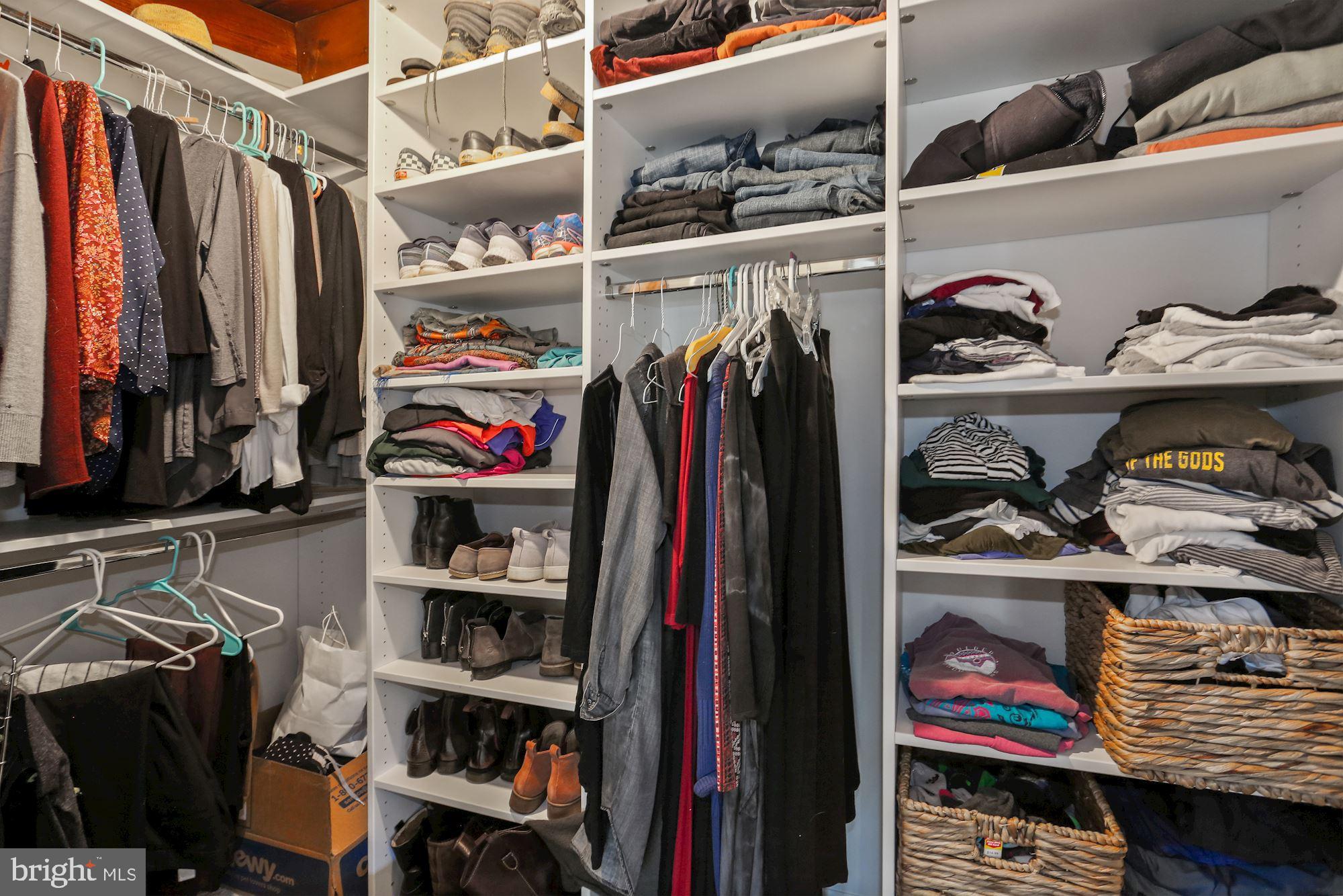 HOLMES RUN ACRES - Residential