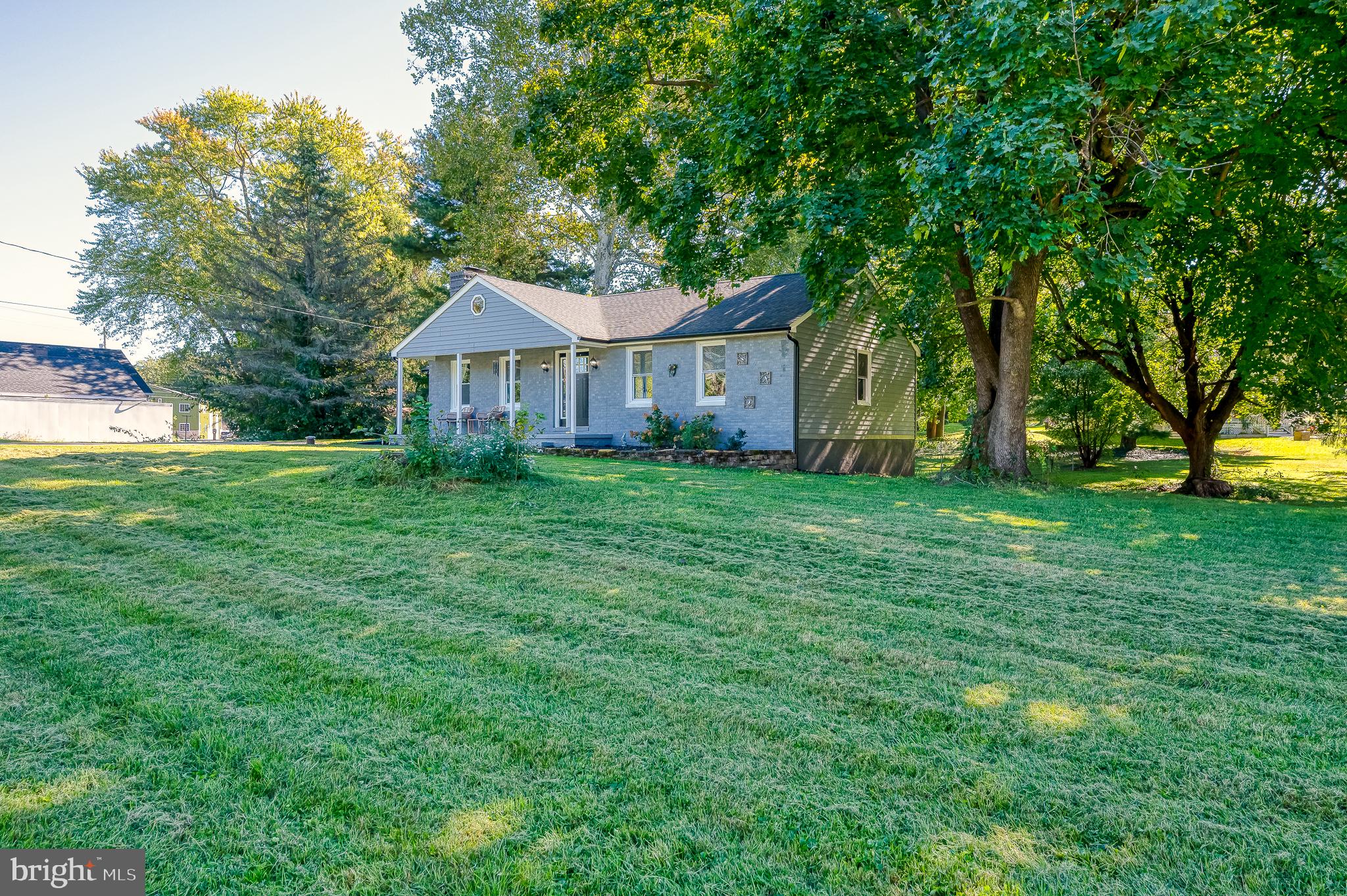 5 WOODSIDE DRIVE