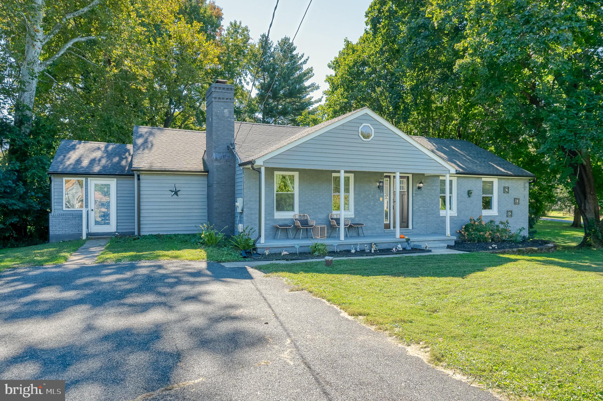5 WOODSIDE DRIVE