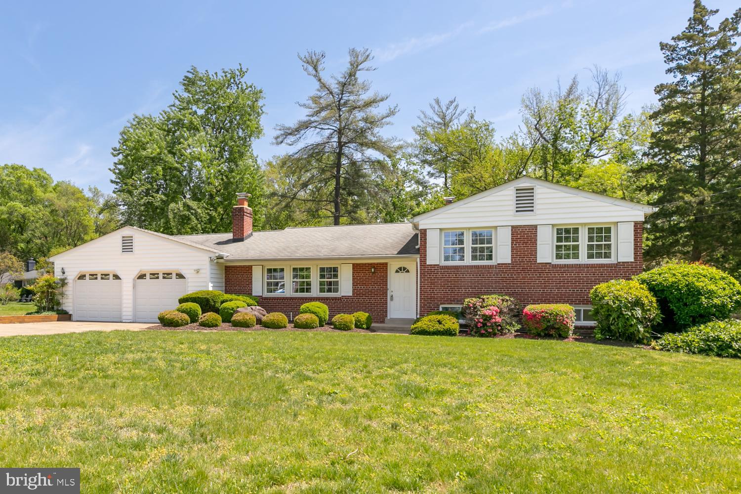 1915 SHANNON COURT