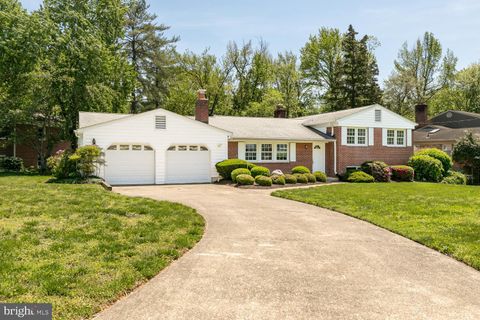 1915 SHANNON COURT ALEXANDRIA VA 22306