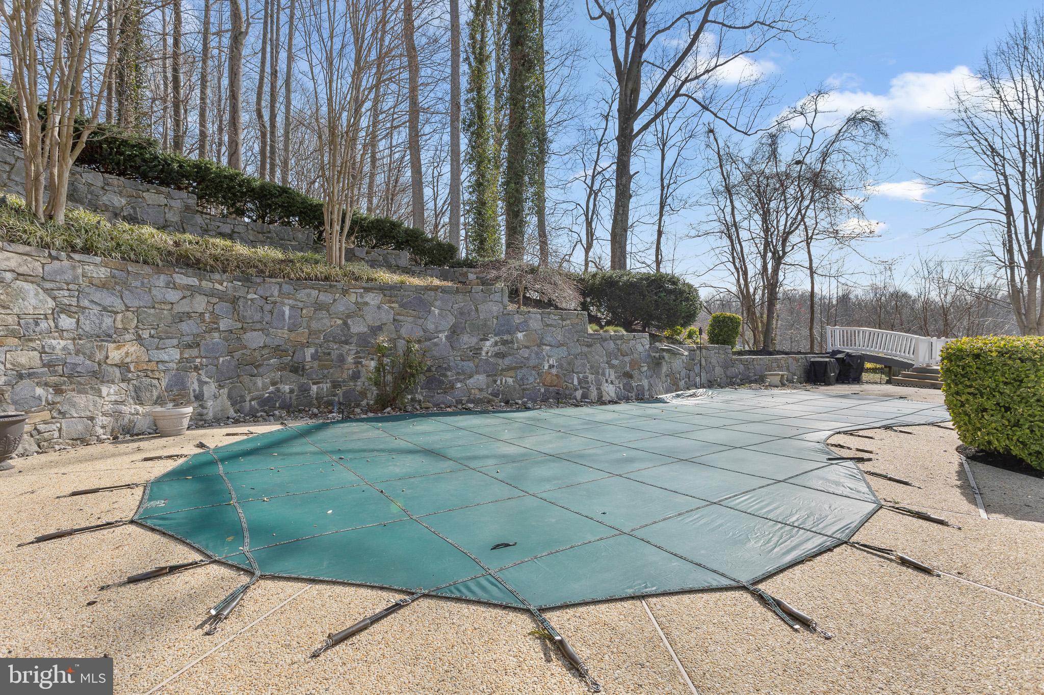 BAYVIEW HILLS - Residential