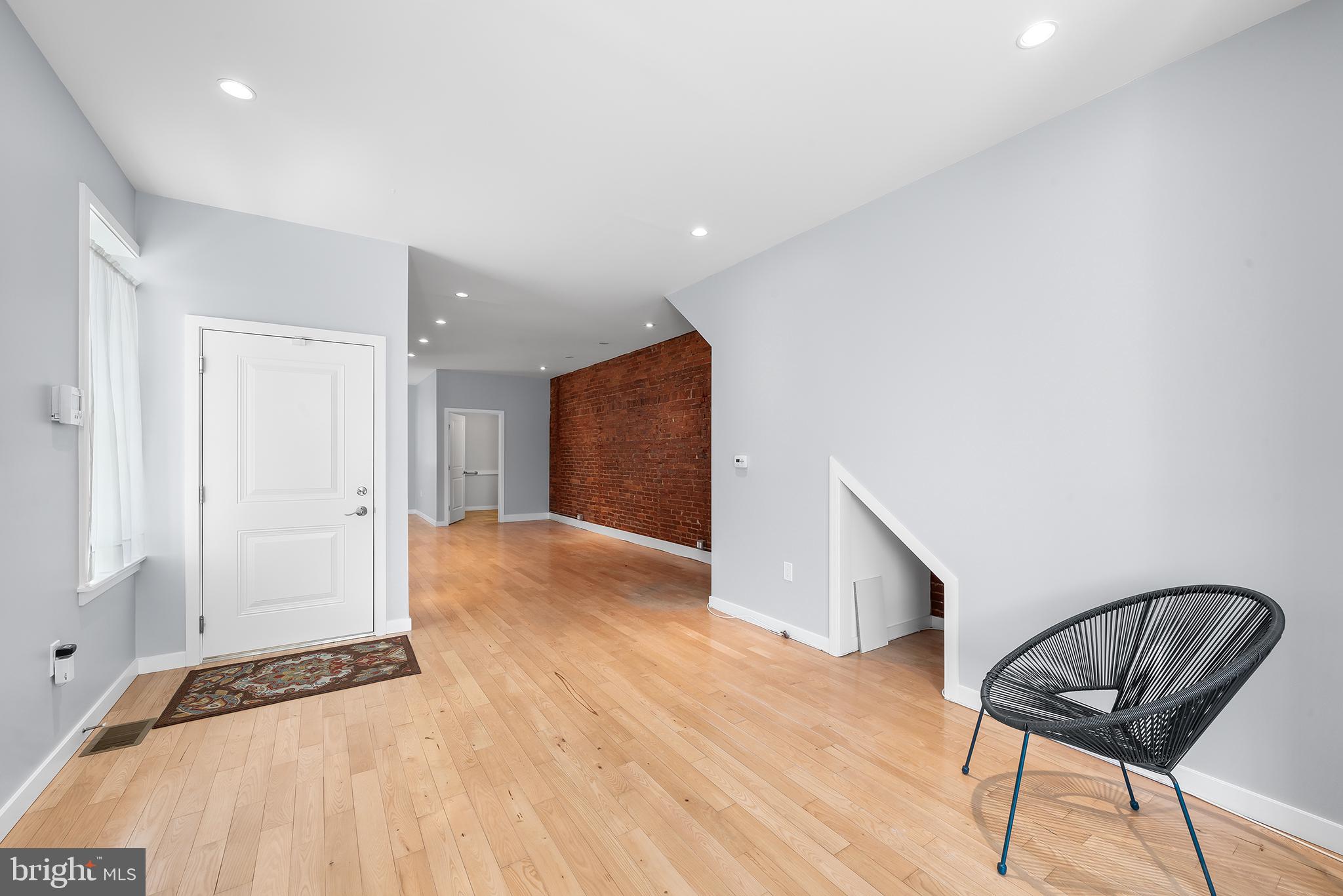 FAIRMOUNT - Residential Income