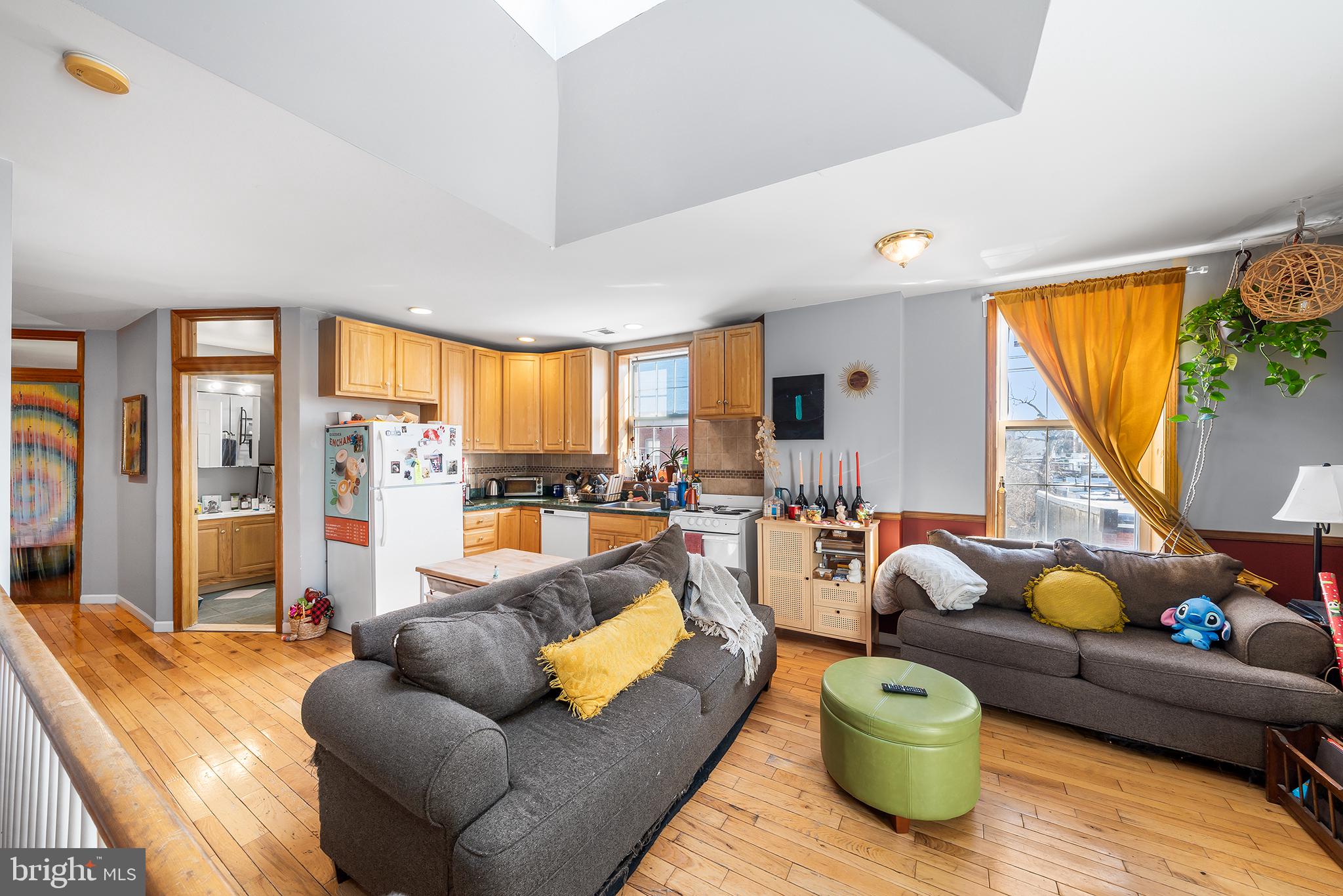 FAIRMOUNT - Residential Income