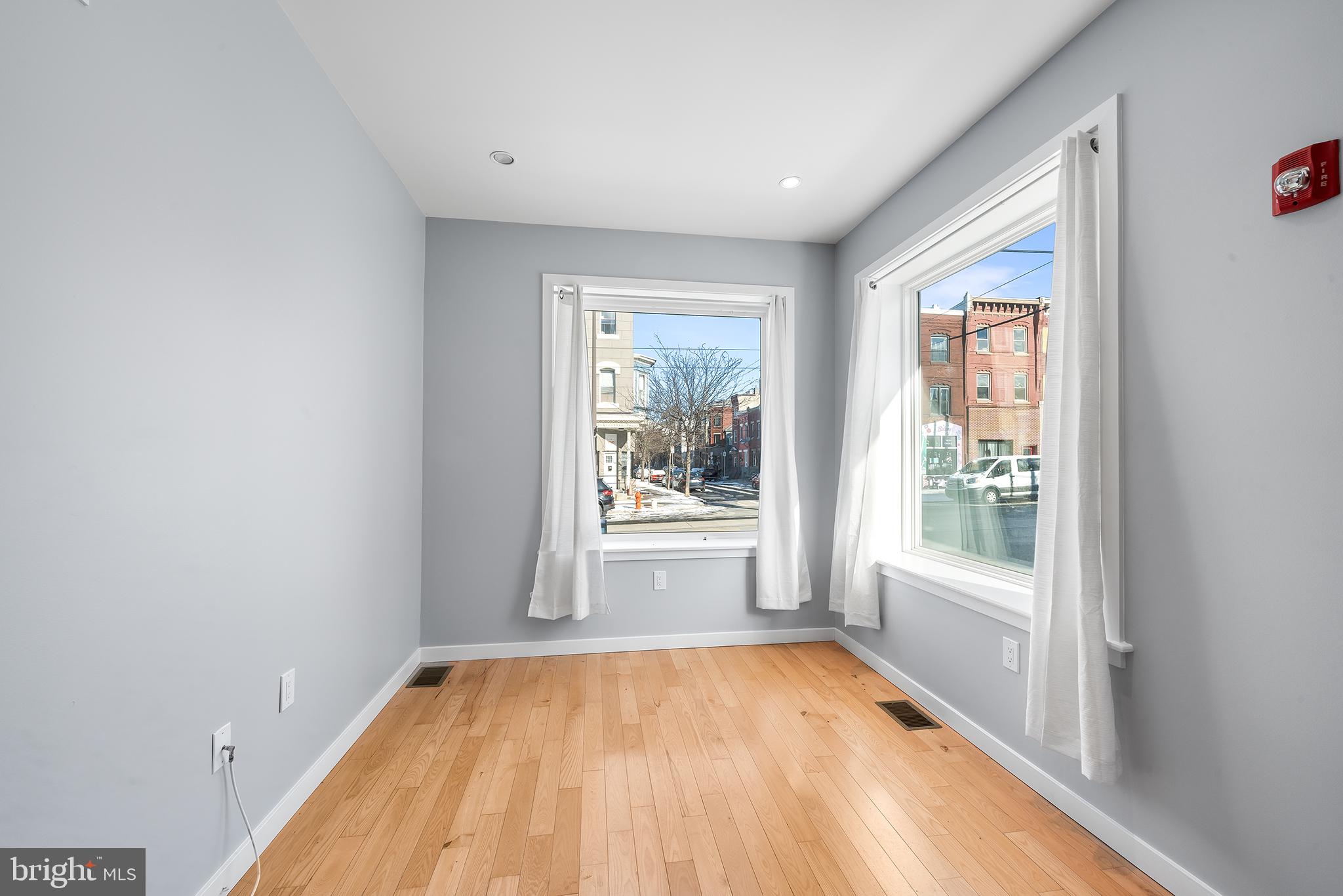 FAIRMOUNT - Residential Income