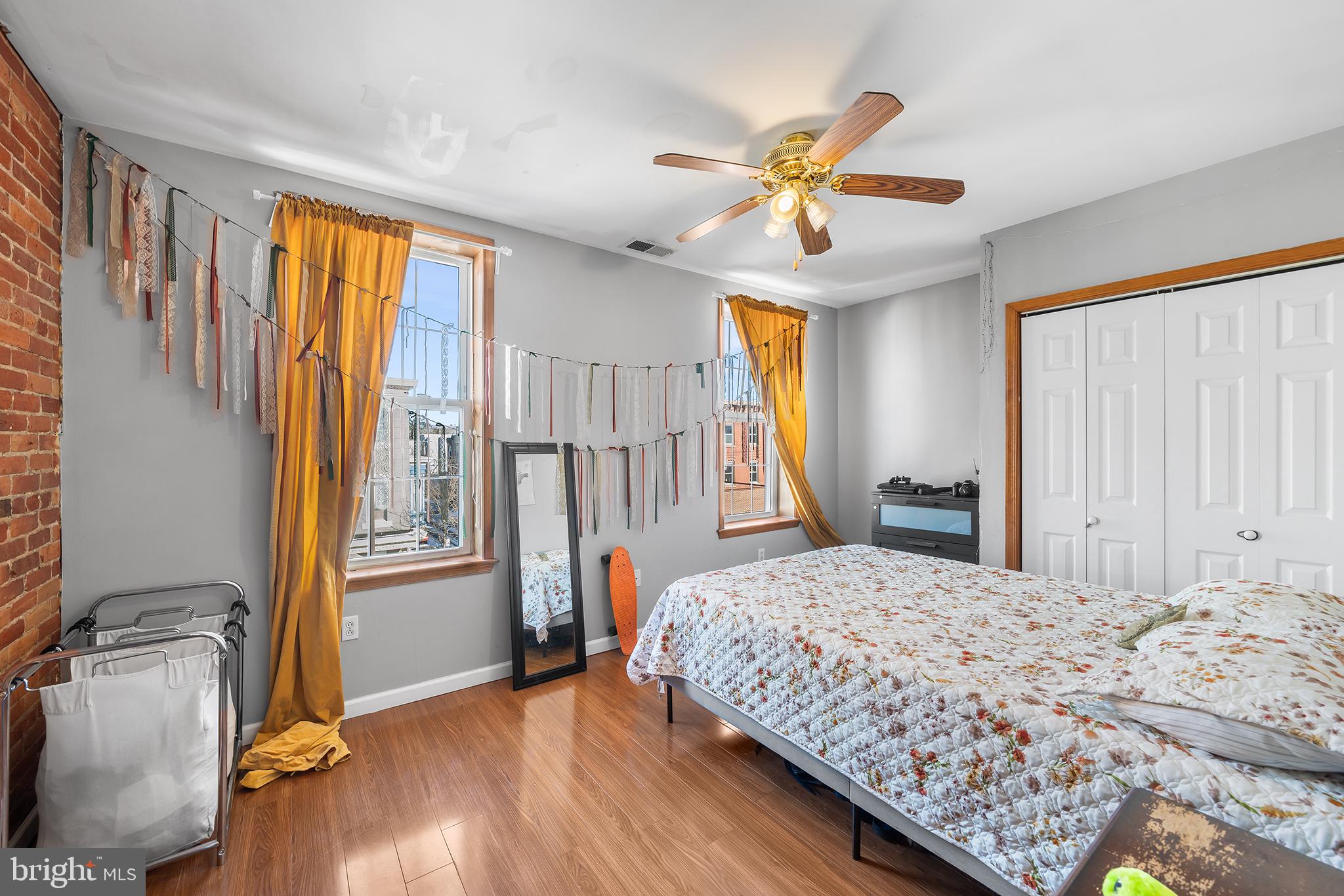 FAIRMOUNT - Residential Income