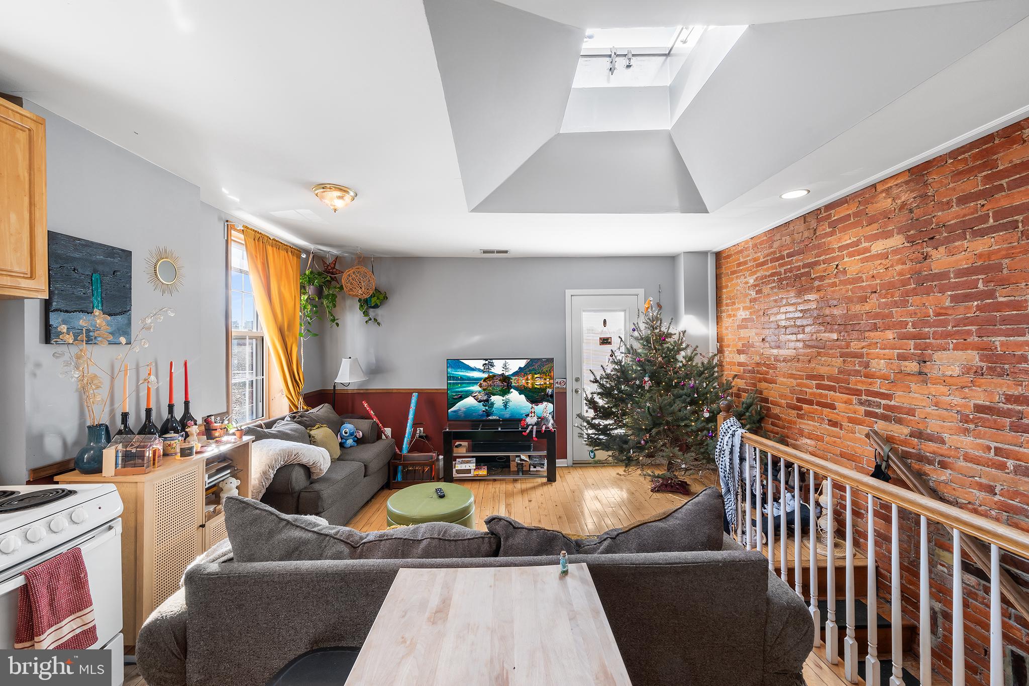 FAIRMOUNT - Residential Income