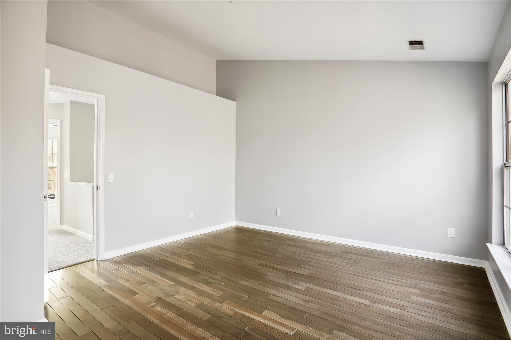 COVINGTON MANOR - Residential