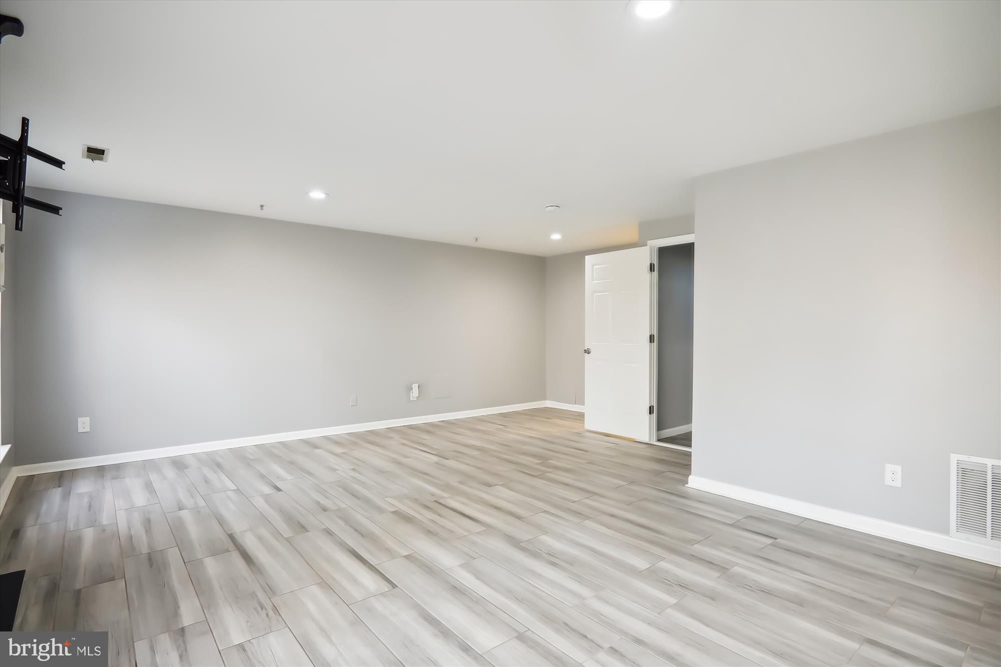 COVINGTON MANOR - Residential