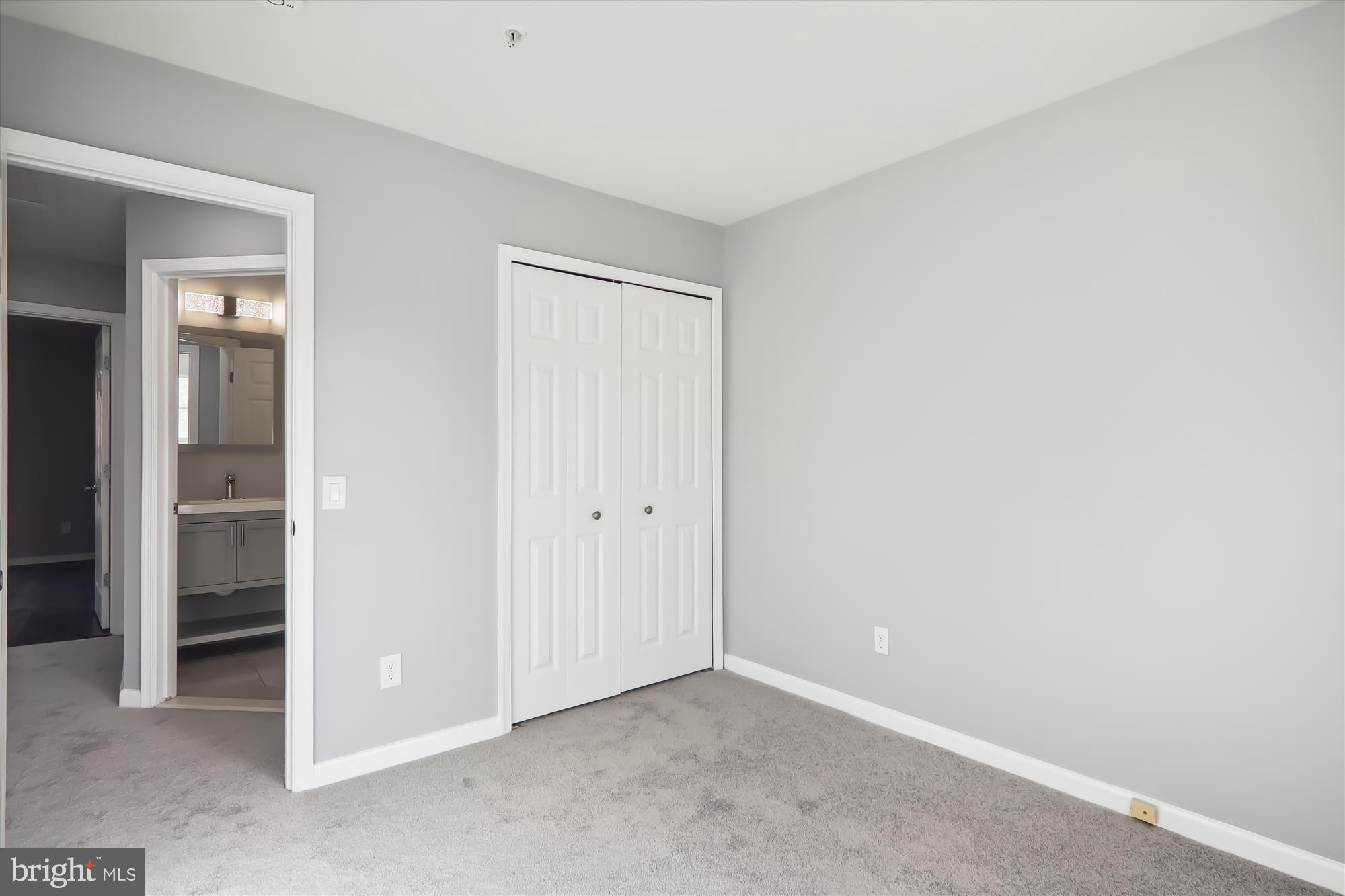 COVINGTON MANOR - Residential