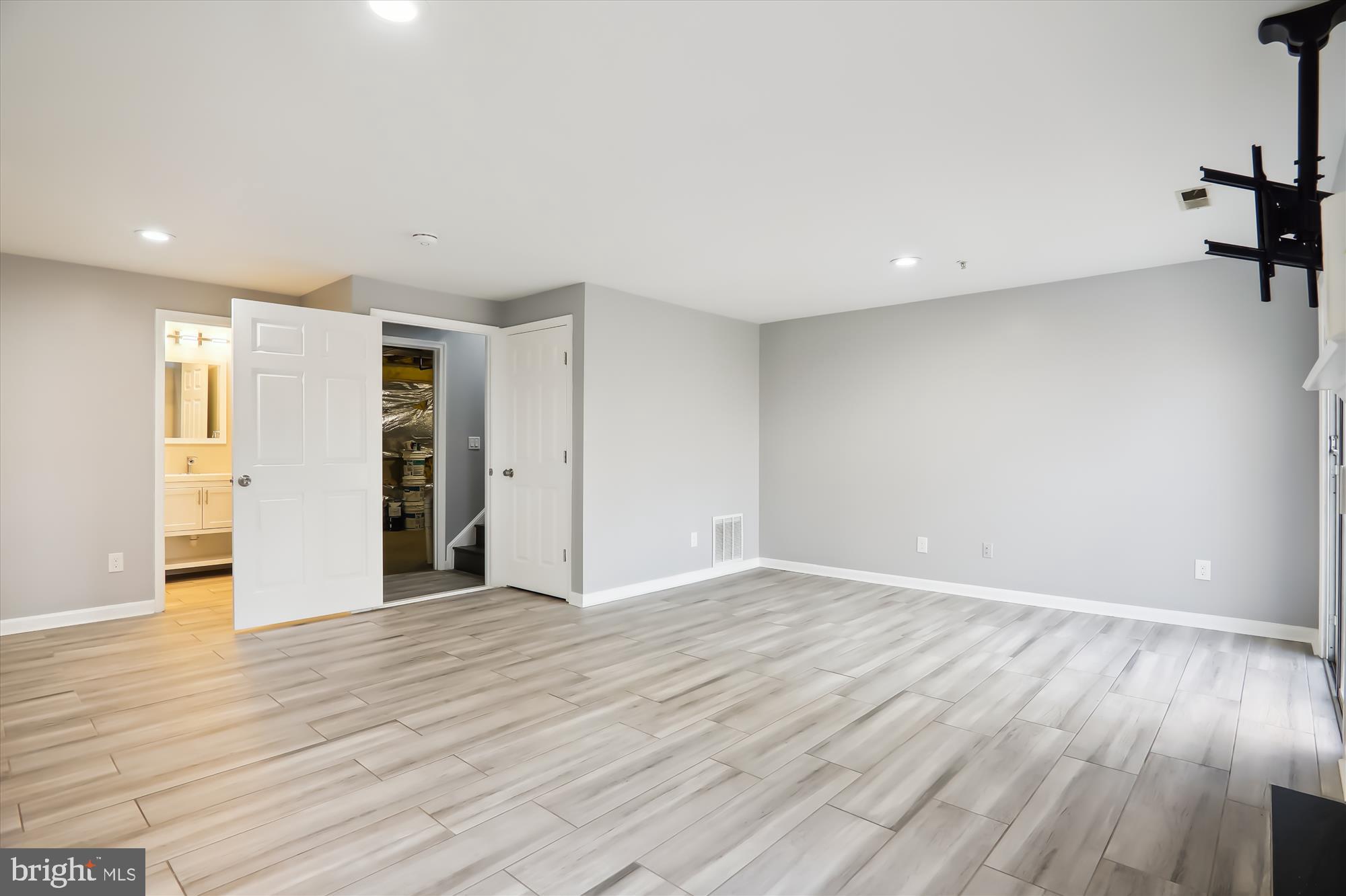 COVINGTON MANOR - Residential