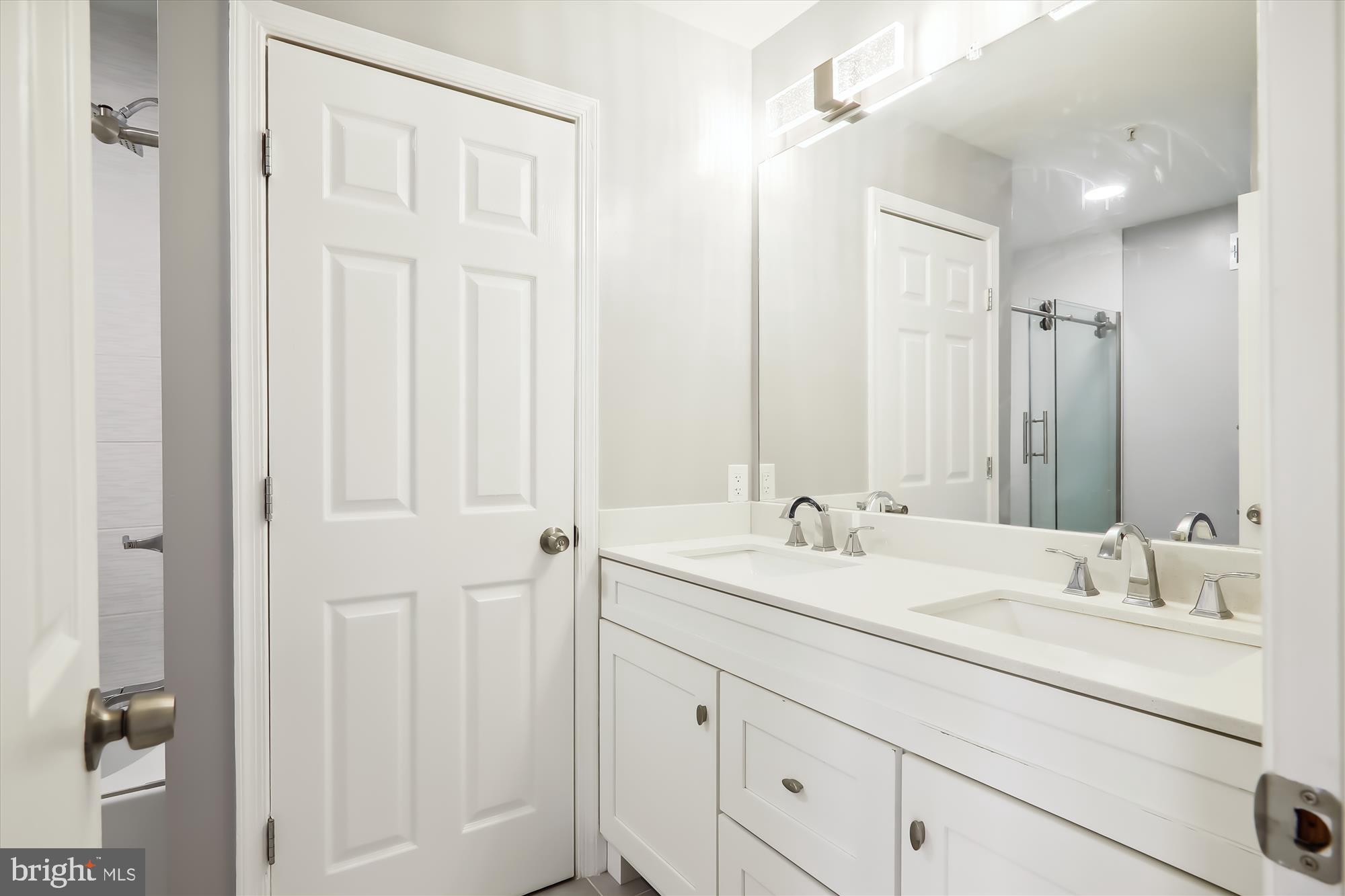 COVINGTON MANOR - Residential