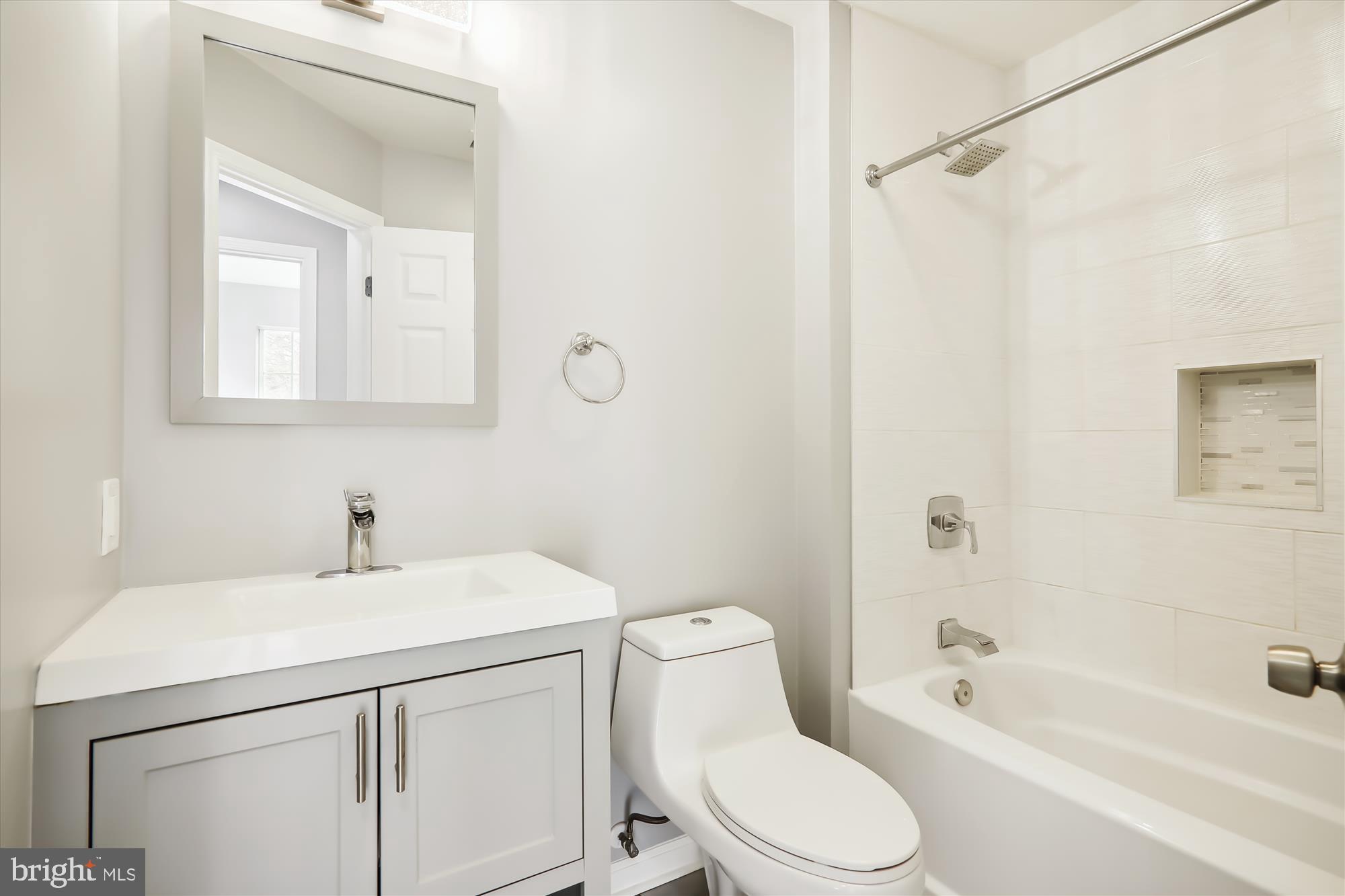 COVINGTON MANOR - Residential