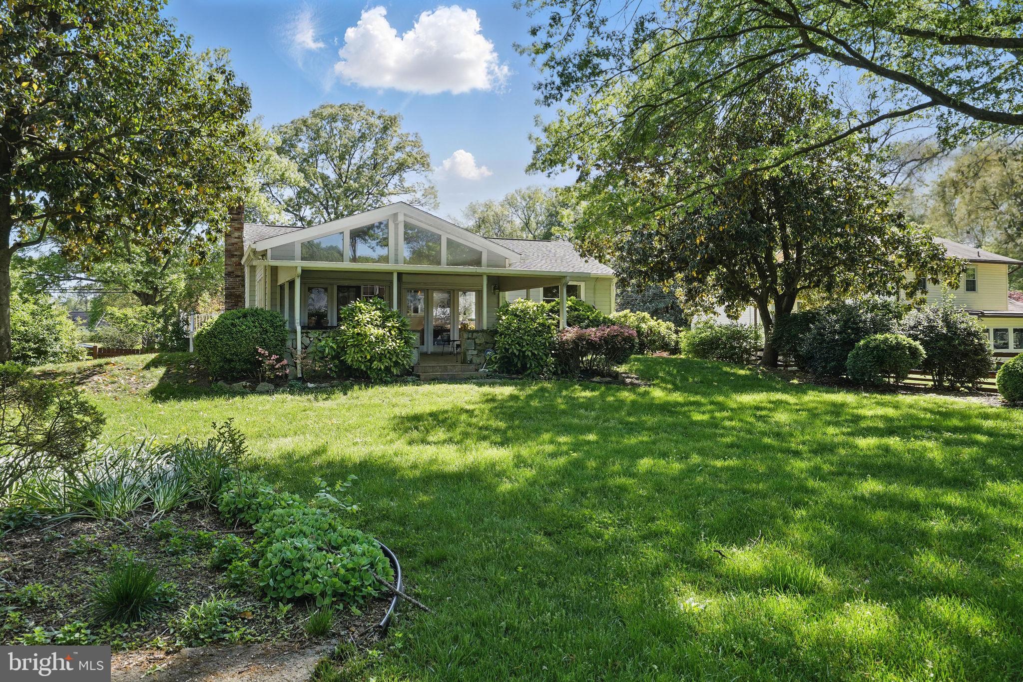 MOUNT VERNON MANOR - Residential