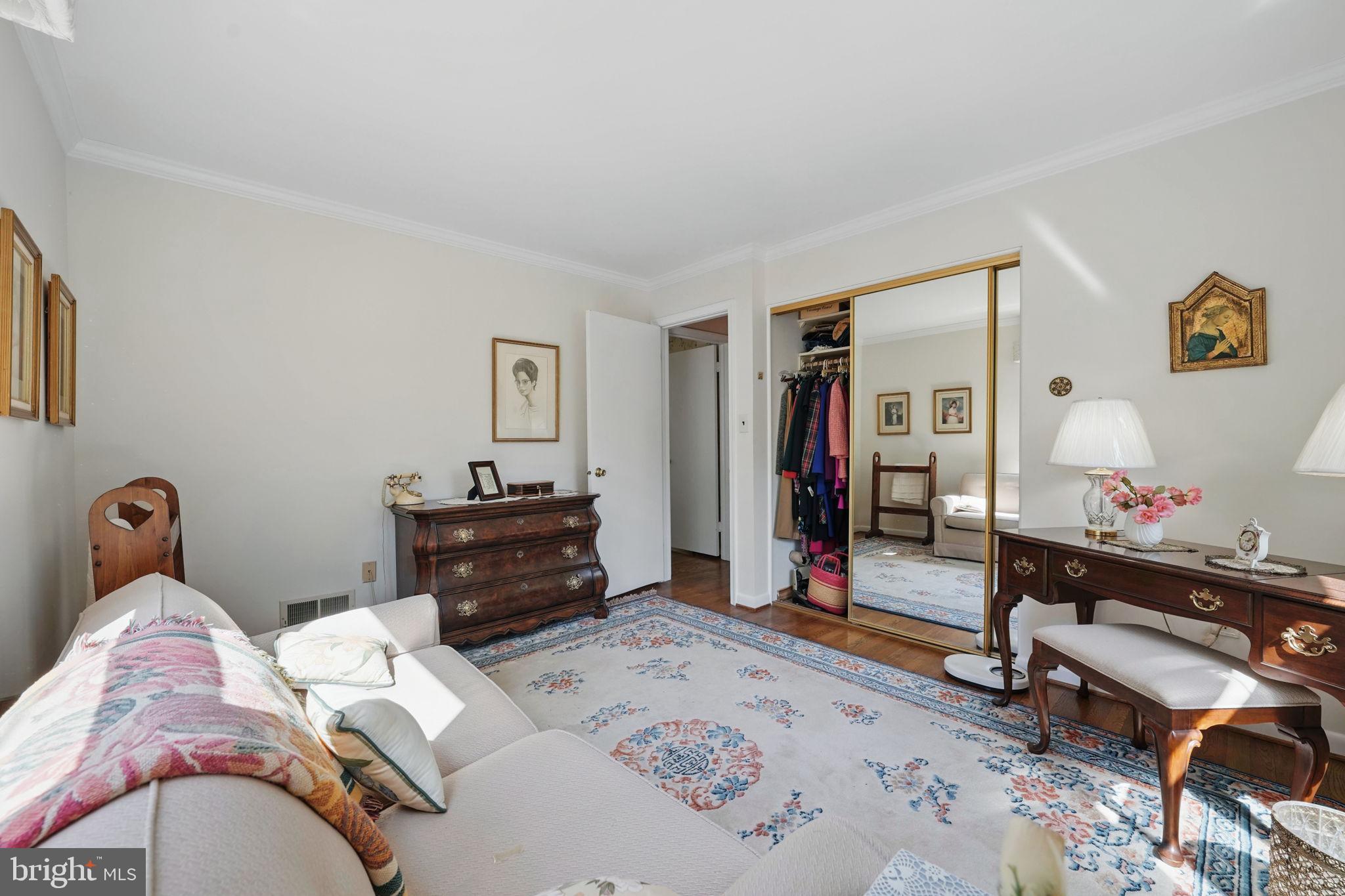 MOUNT VERNON MANOR - Residential