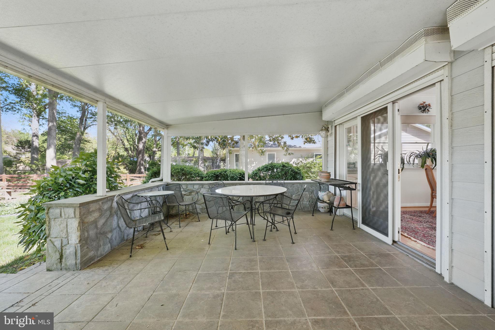 MOUNT VERNON MANOR - Residential