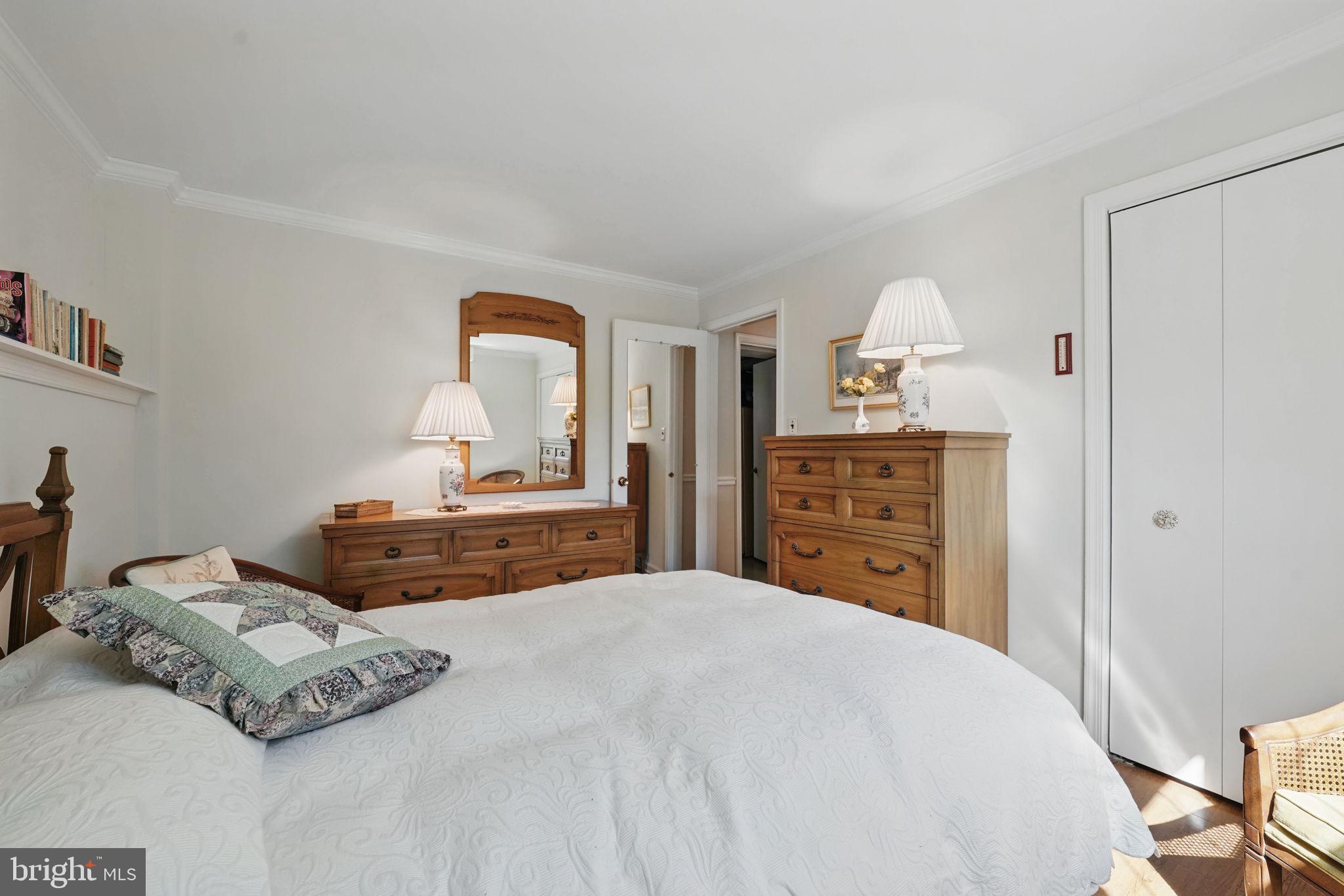 MOUNT VERNON MANOR - Residential