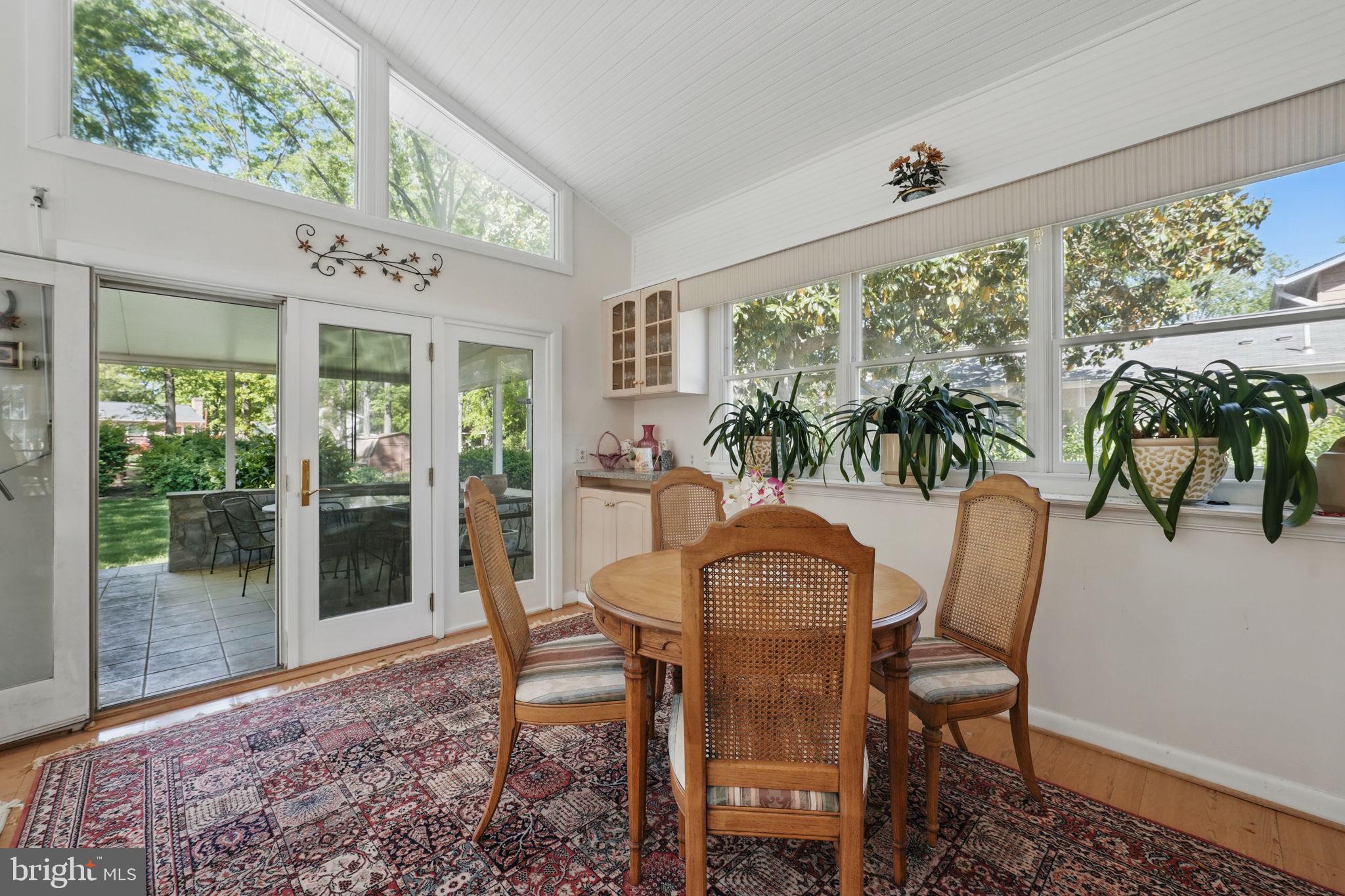 MOUNT VERNON MANOR - Residential