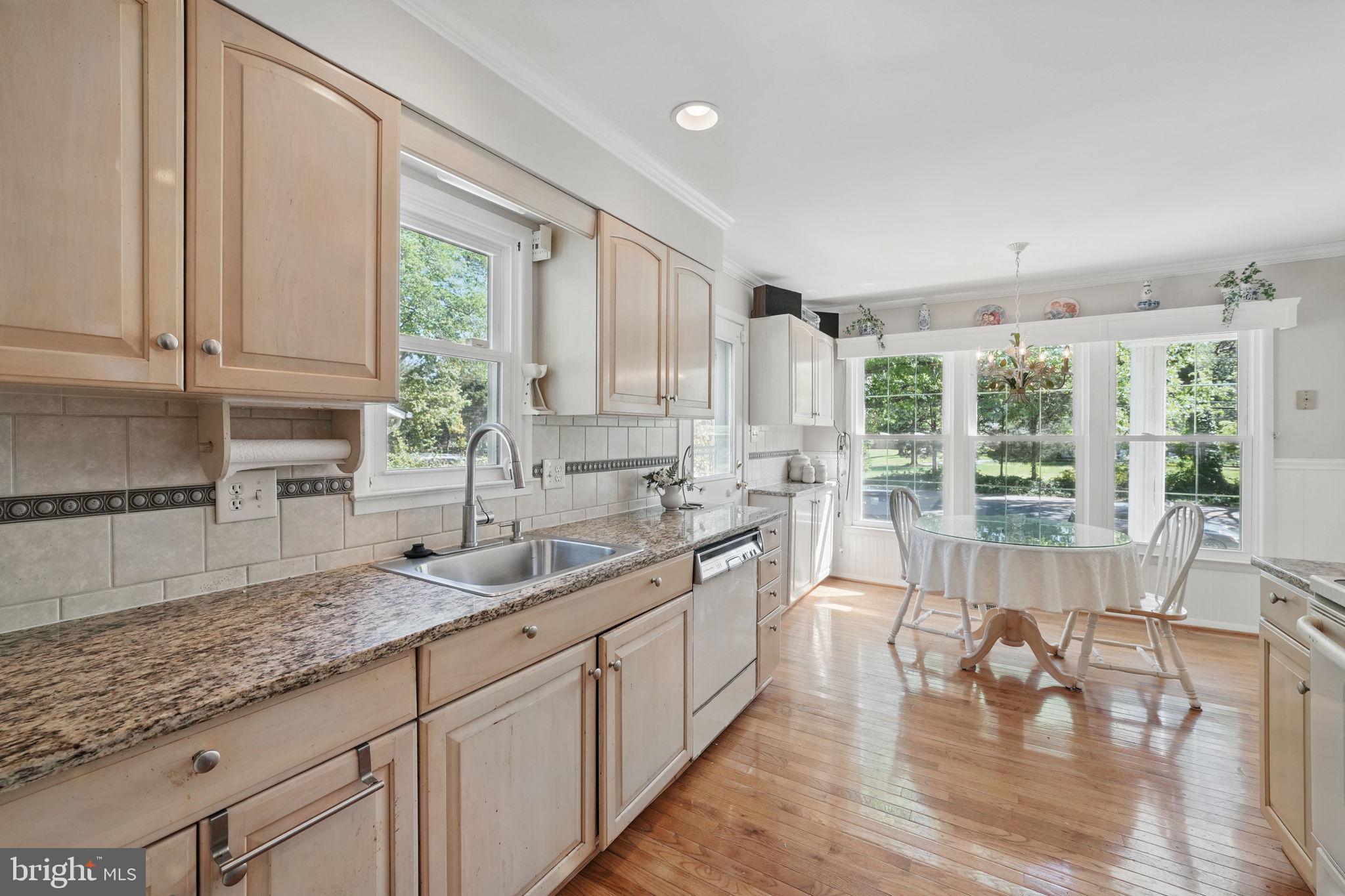 MOUNT VERNON MANOR - Residential