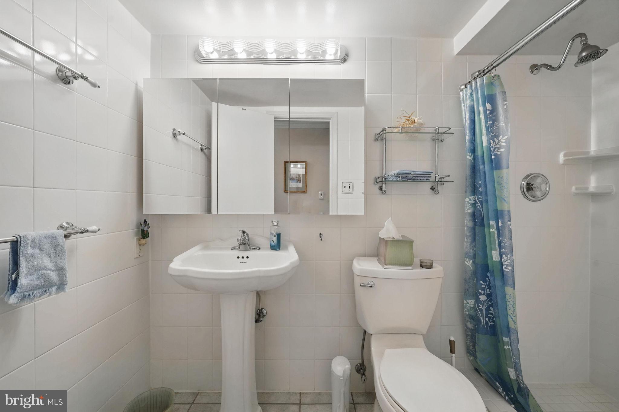 MOUNT VERNON MANOR - Residential