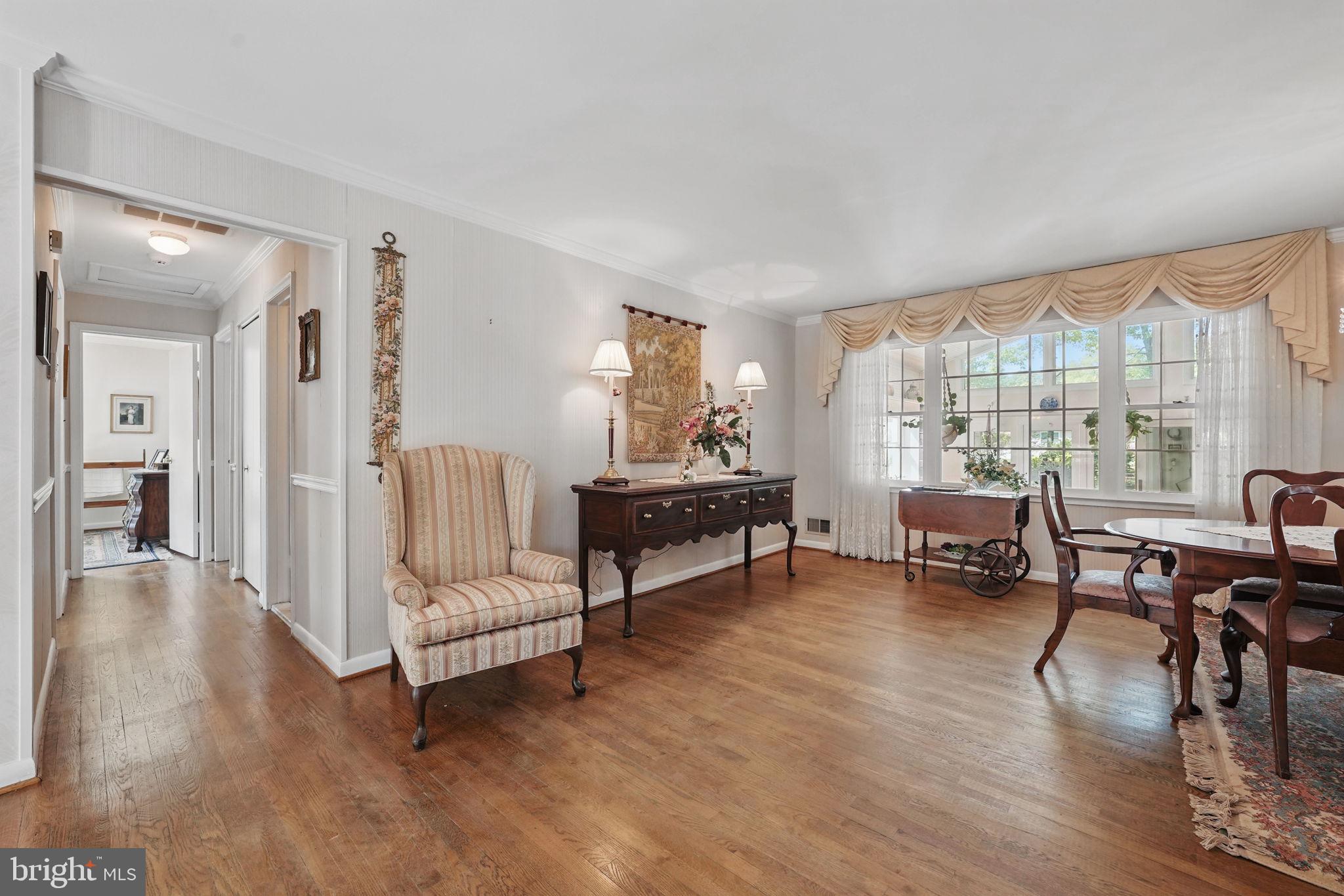 MOUNT VERNON MANOR - Residential