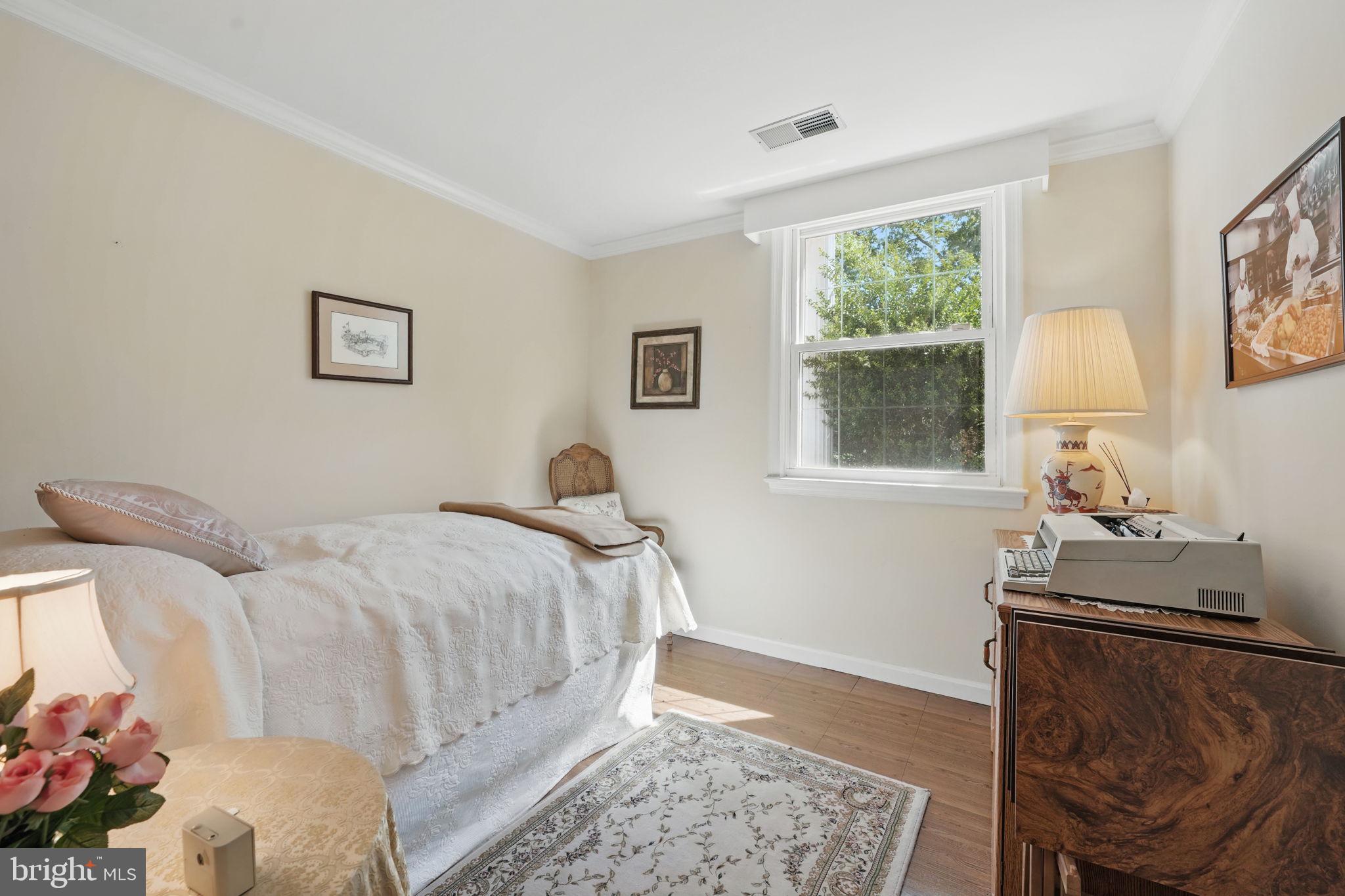 MOUNT VERNON MANOR - Residential