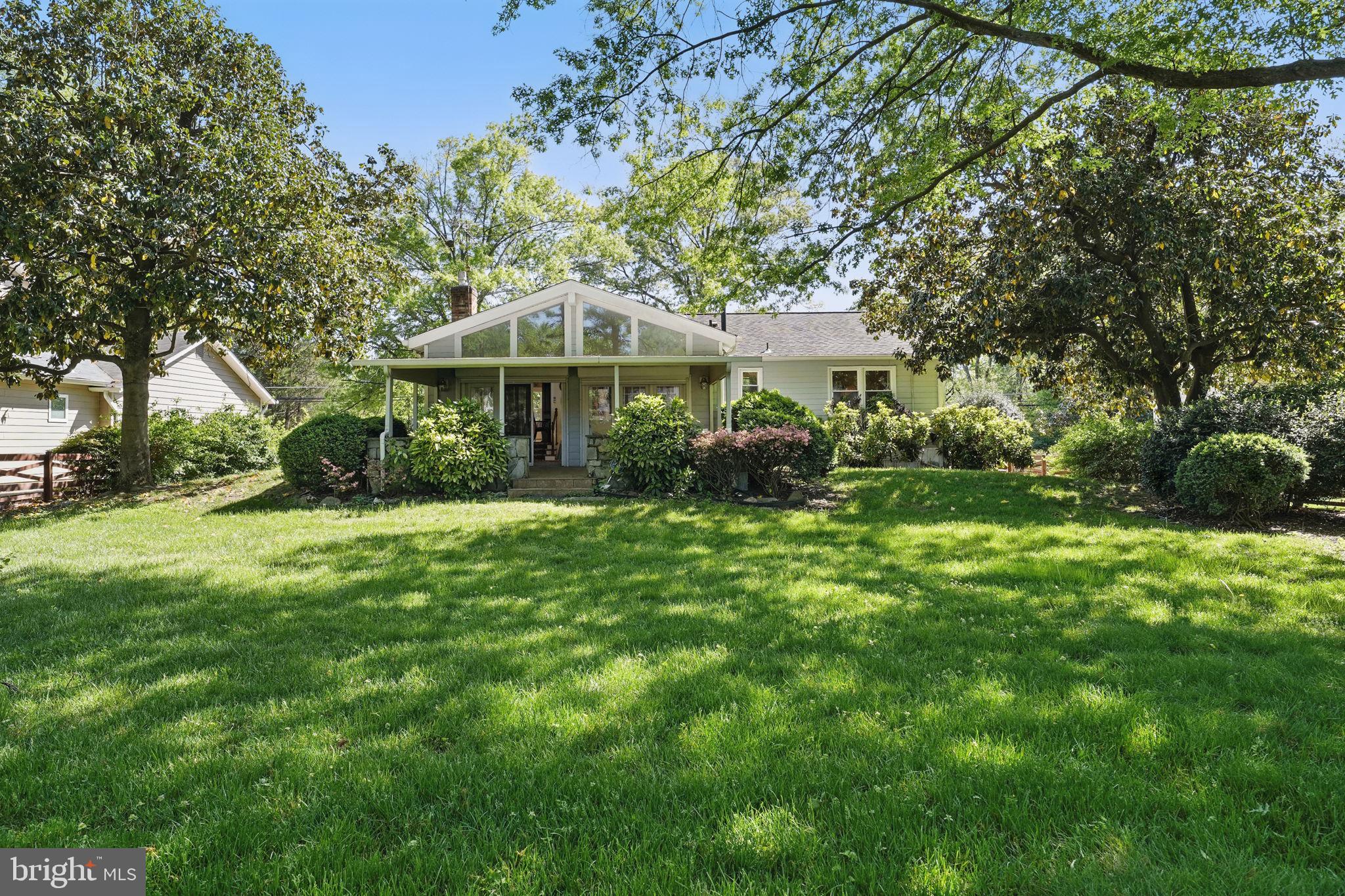 MOUNT VERNON MANOR - Residential