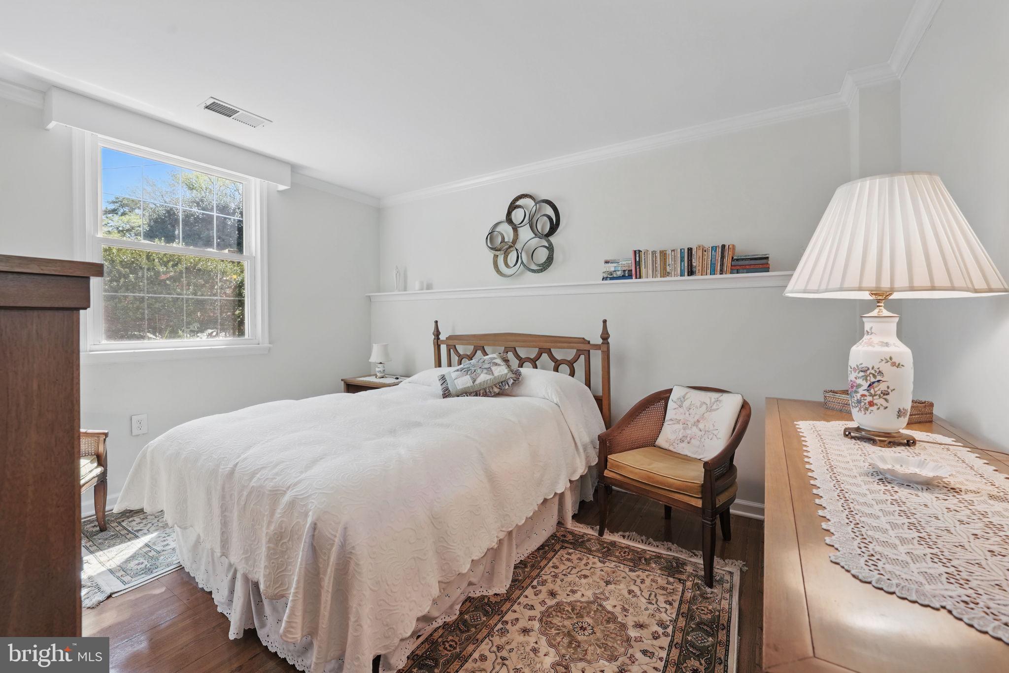 MOUNT VERNON MANOR - Residential